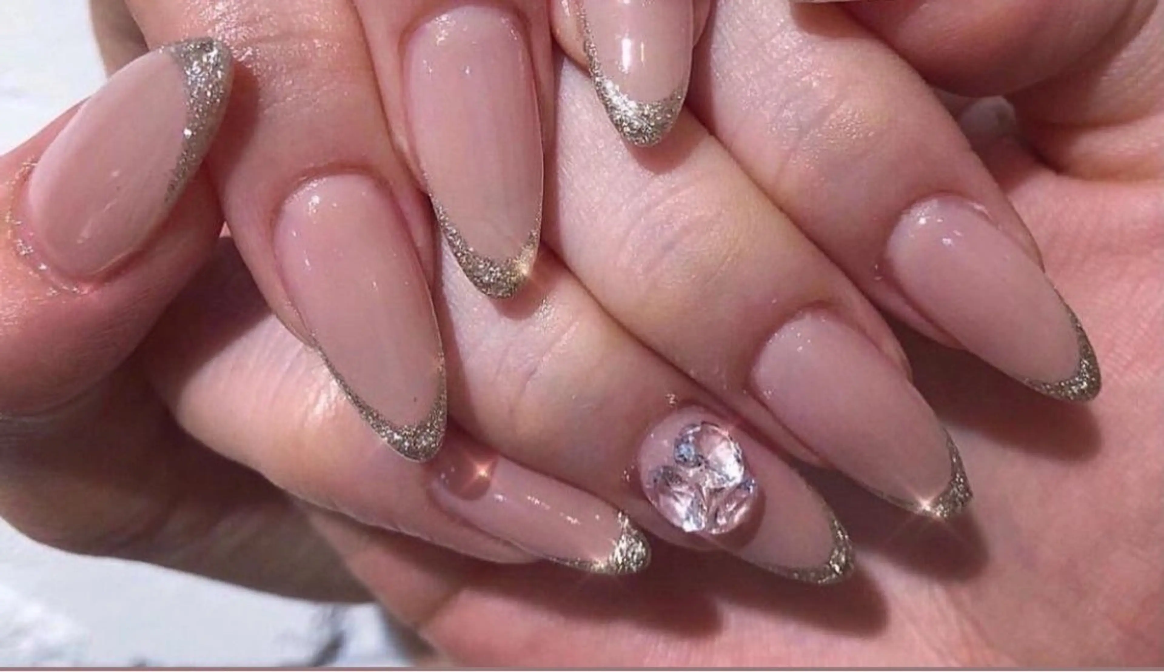 6本アートの写真