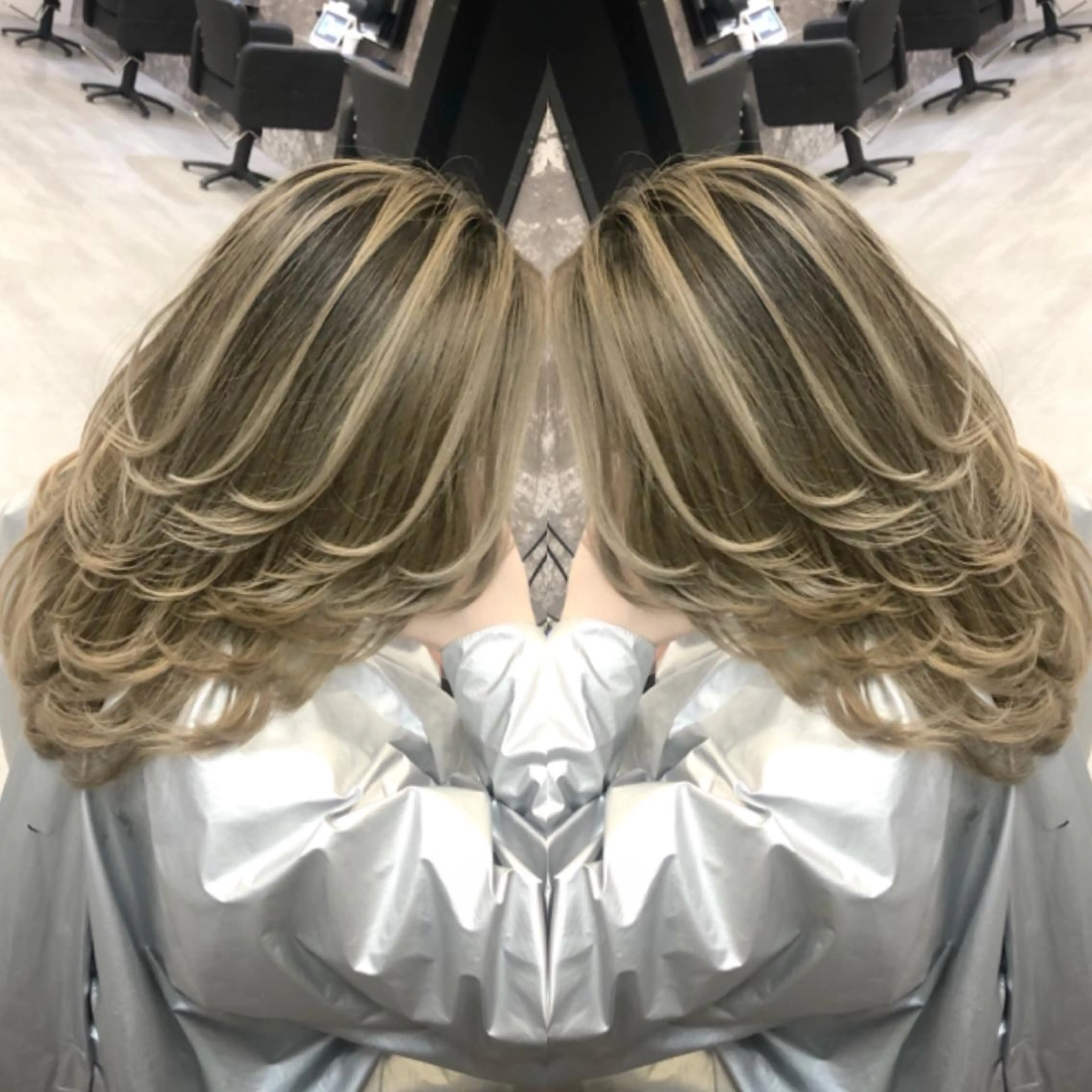 セミロング ハイライト レイヤーカット NEO Beauty Salon所属・𝐍𝐄𝐎 𝐉𝐔𝐑𝐈のネイルデザイン