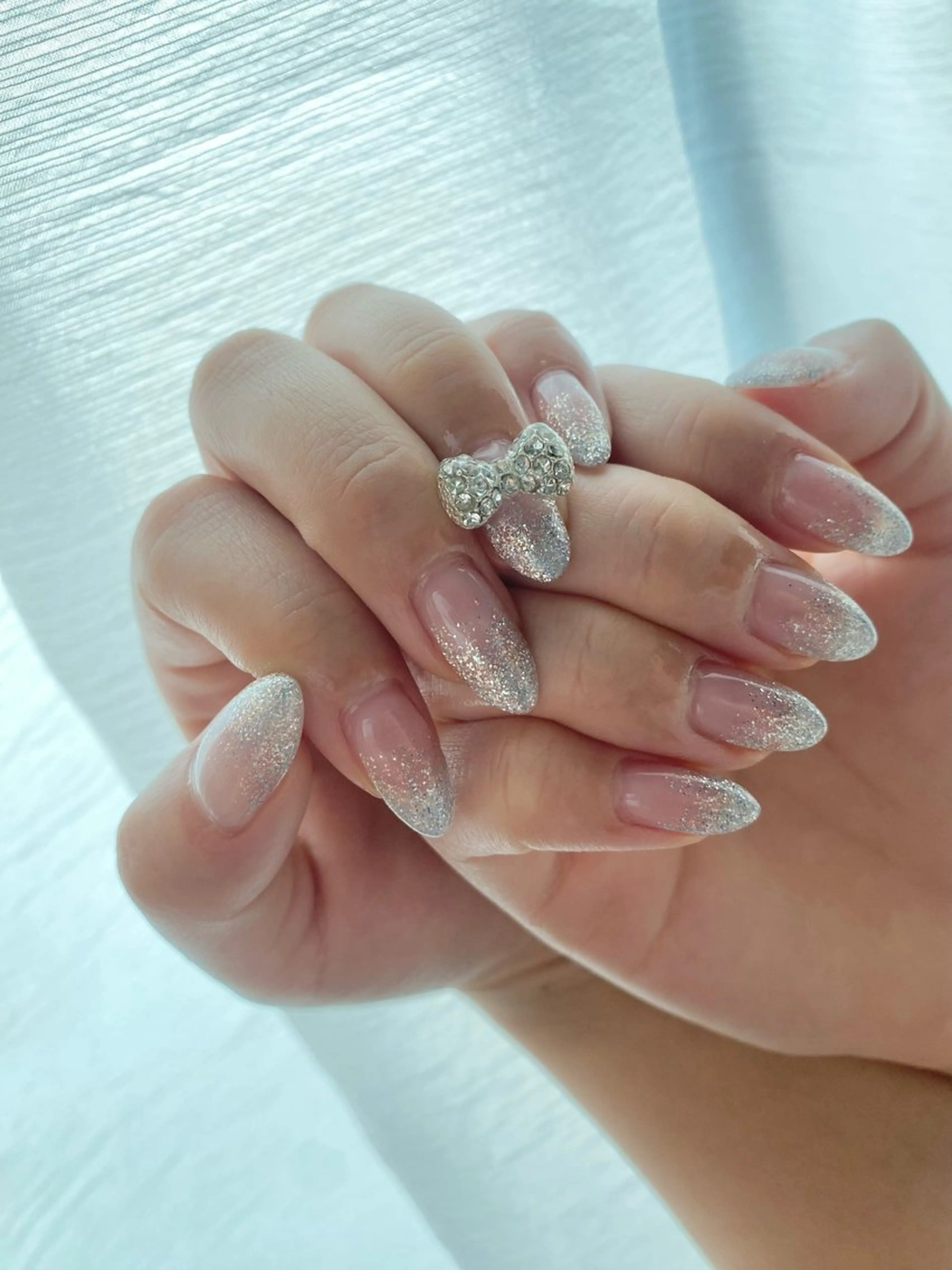 ネイル キラキラネイル 韓国ネイル リボン ハンドネイル ëmma nail_ by chulaのネイルデザイン