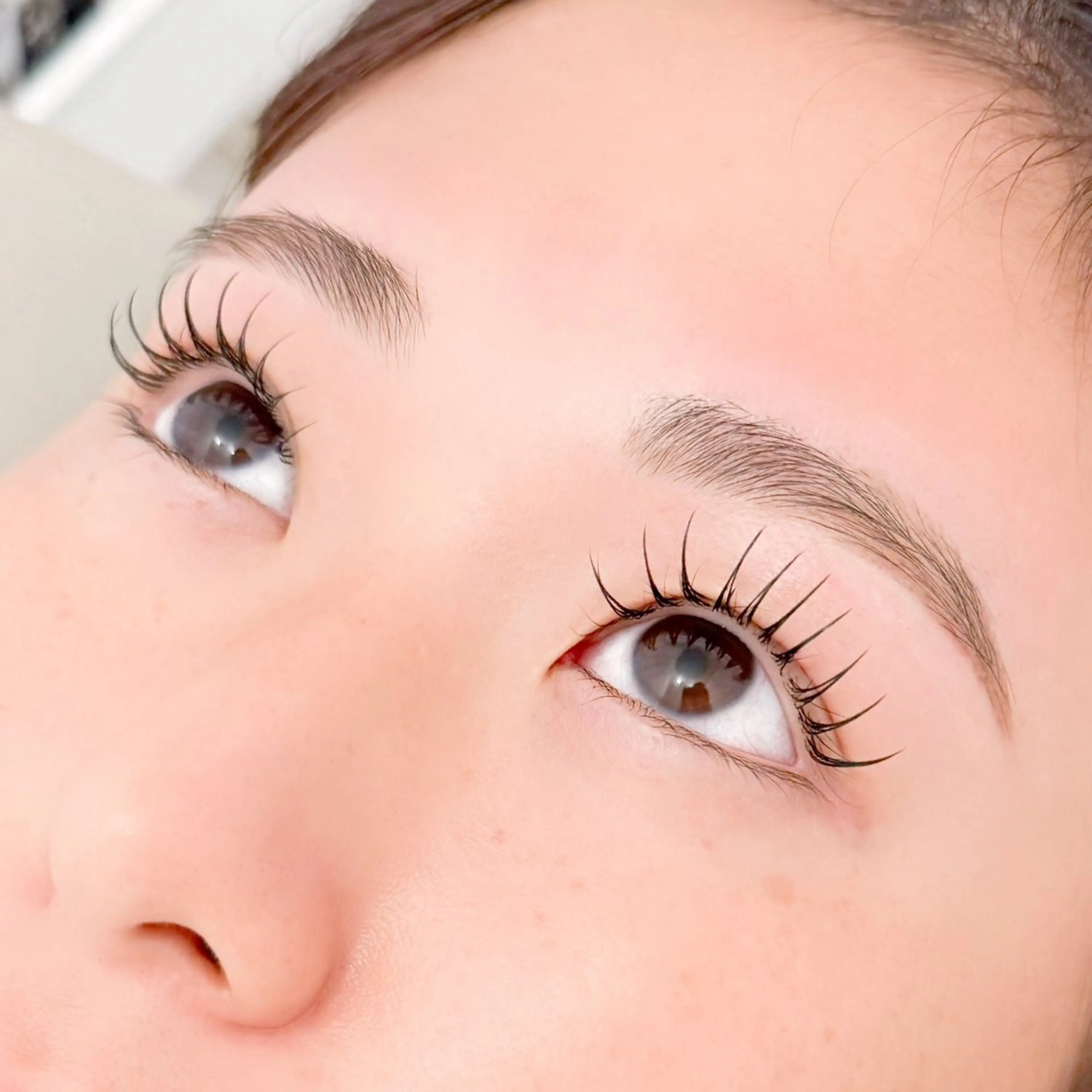 マツエク・マツパ eyelash&nail YUZUME所属・FUBUKI ☺︎YUZUME銀座の眉毛・アイブロウイメージ