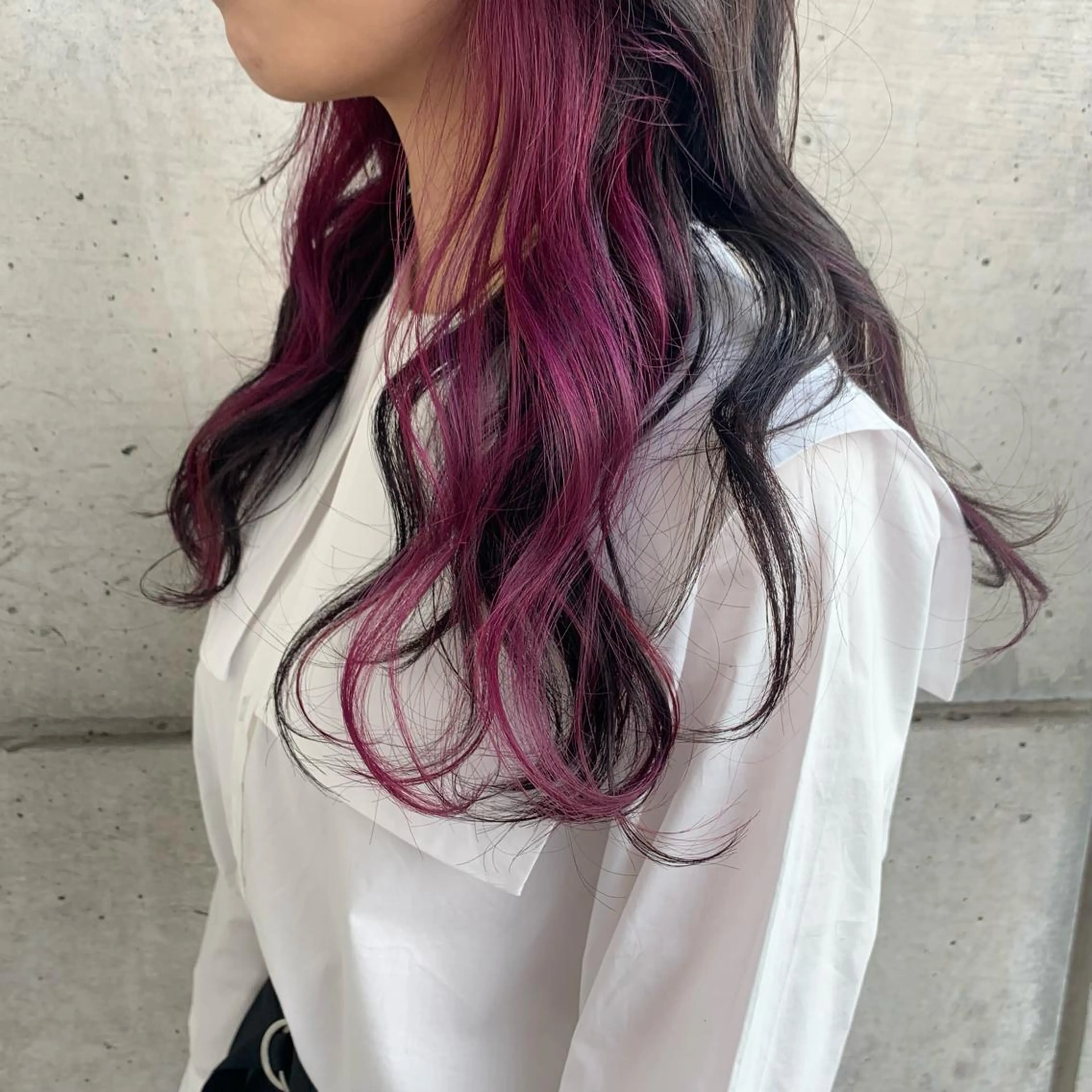 セミロング パープルカラー Hair Resort Noble(ヘアリゾートノーブル)所属・オオヤ カナのヘアスタイル