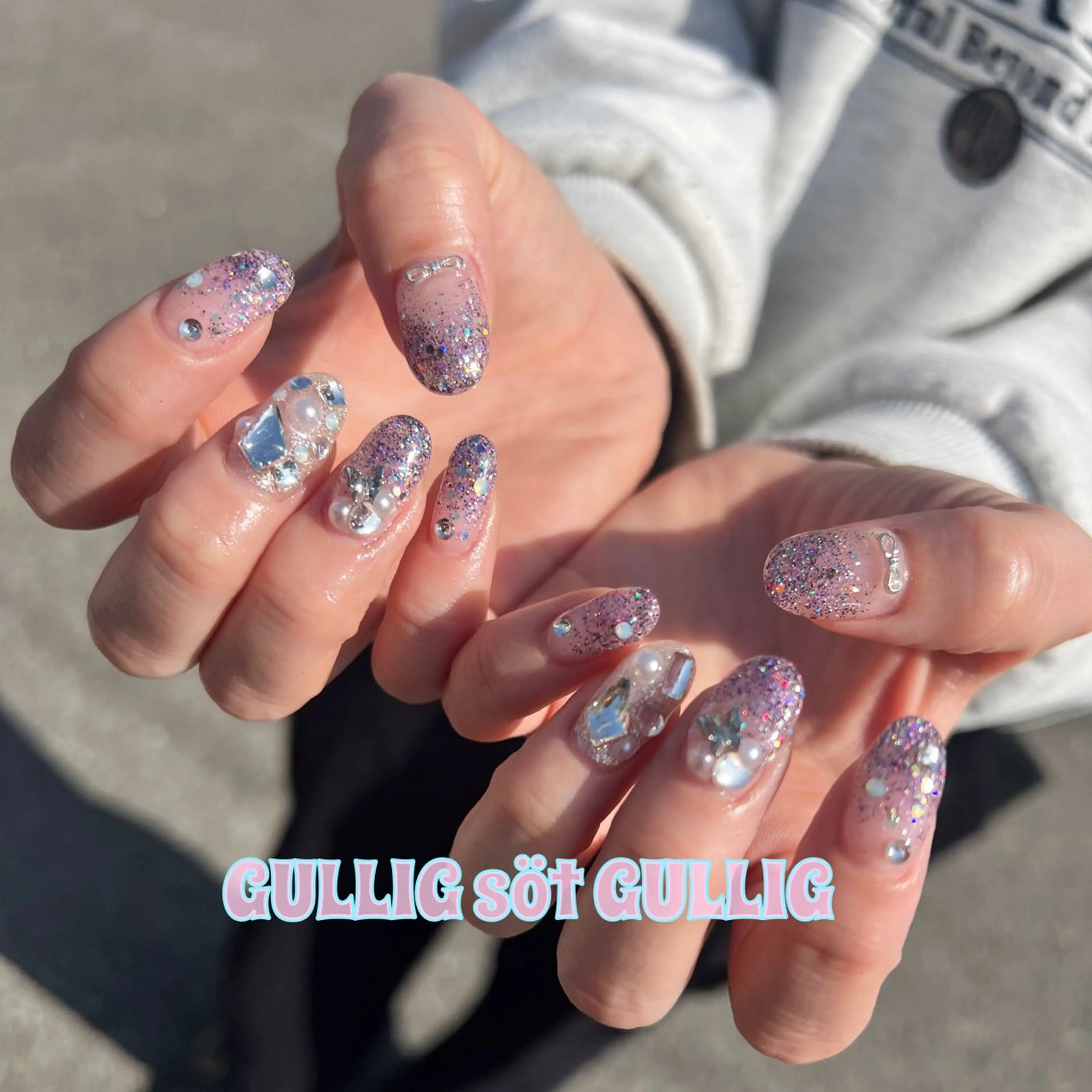 ネイル ハンドネイル フットネイル GULLIG söt GULLIGのネイルデザイン