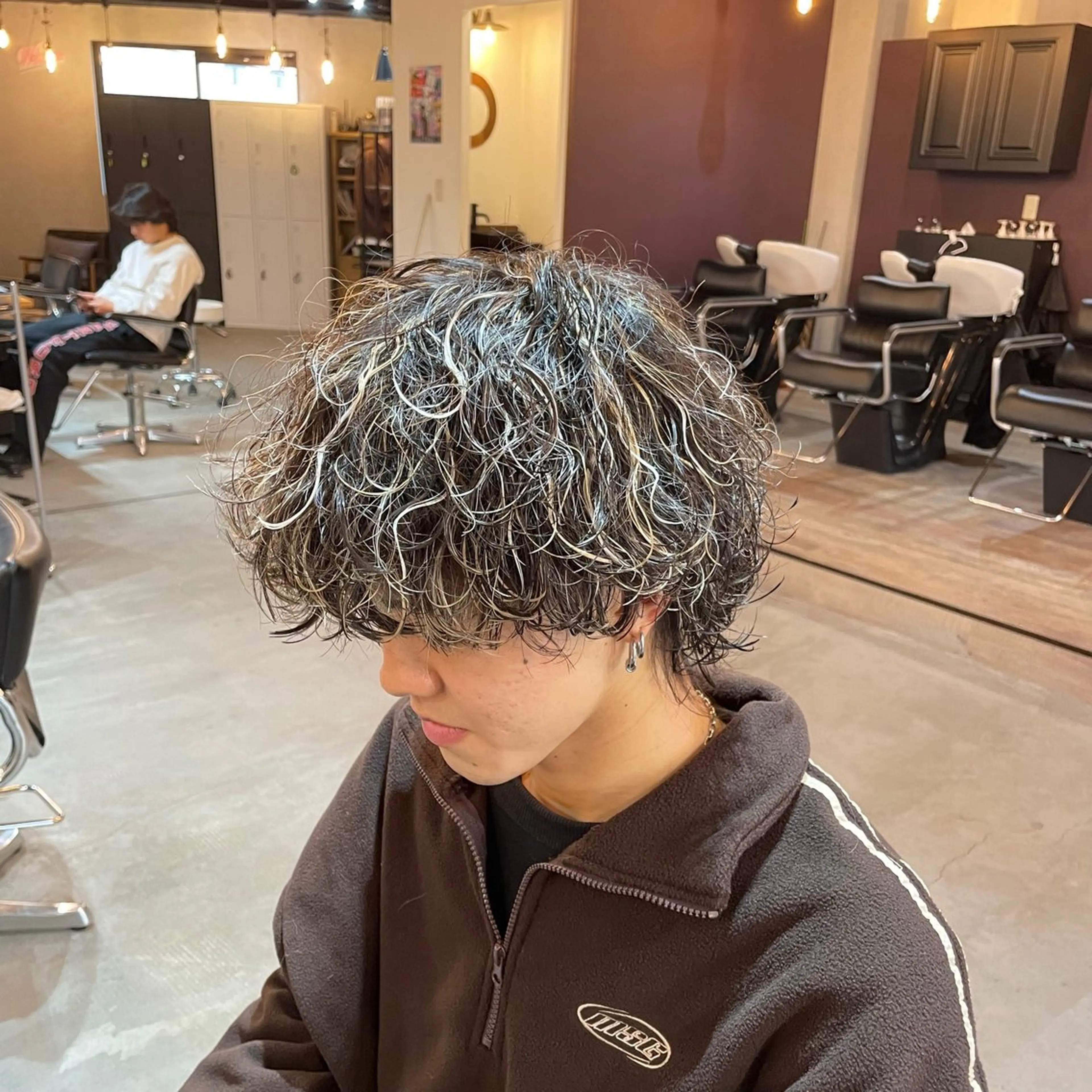 カラー パーマ メンズ シャドウパーマ/縦落 ちパーマ 大久保拓実のヘアスタイル