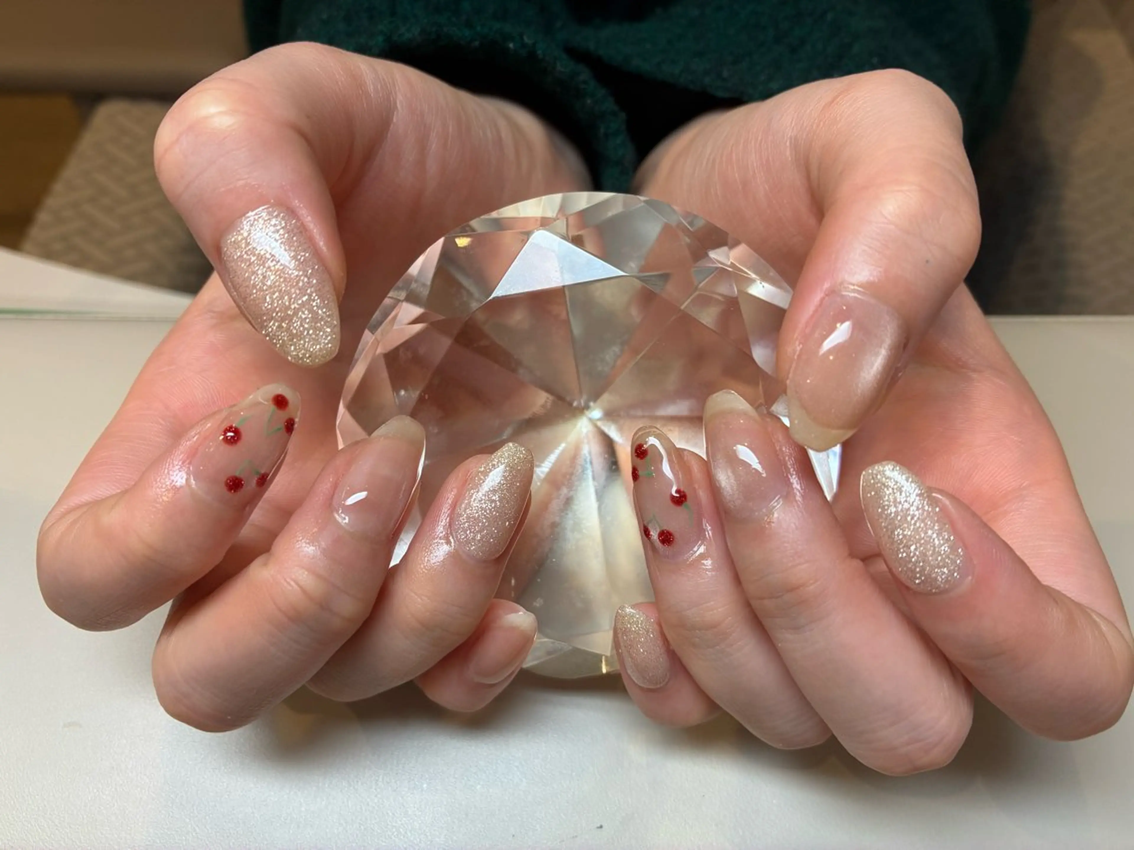 ネイル ハンドネイル ECRLN Atsumiのネイルデザイン