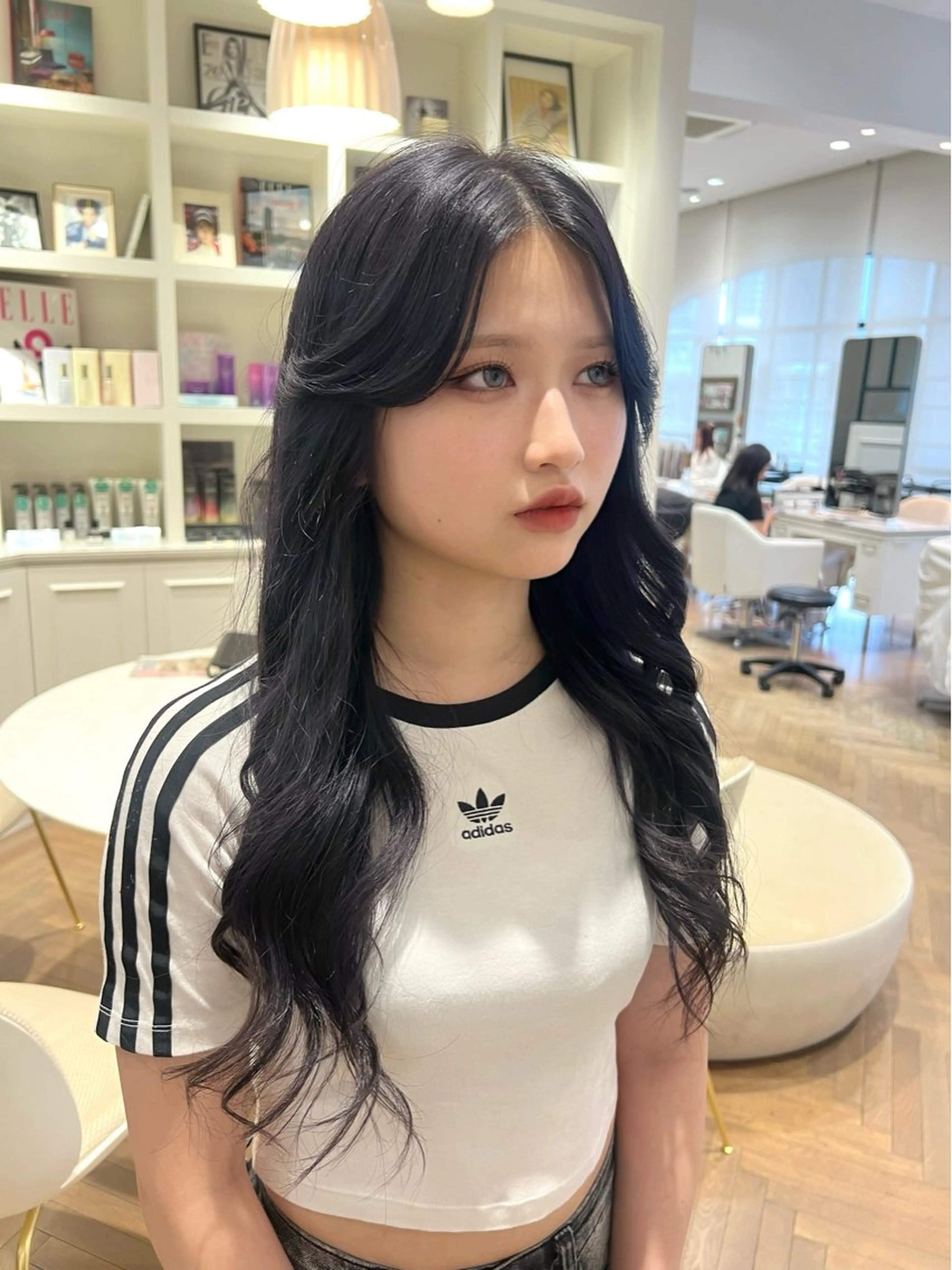 ロング カラー 黒髪 パープルカラー パープルブラック 韓国風ヘア カット ヘアカラー トリートメント 似合わせ/レイヤー 💟SAEのヘアスタイル