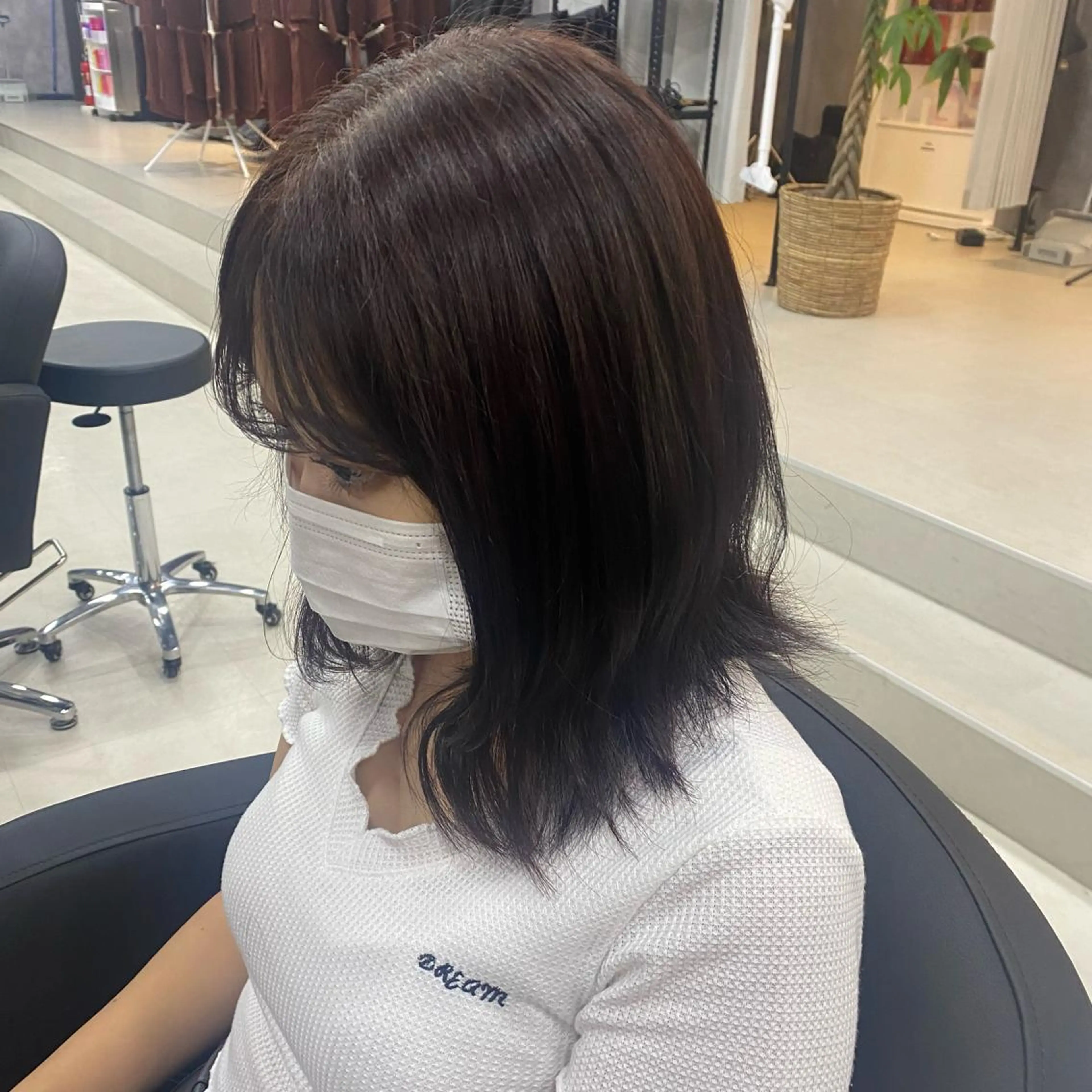 ミディアム カラー ブラウンカラー ピンクカラー ピンクブラウン まつ毛パーマ専門 茉里のヘアスタイル