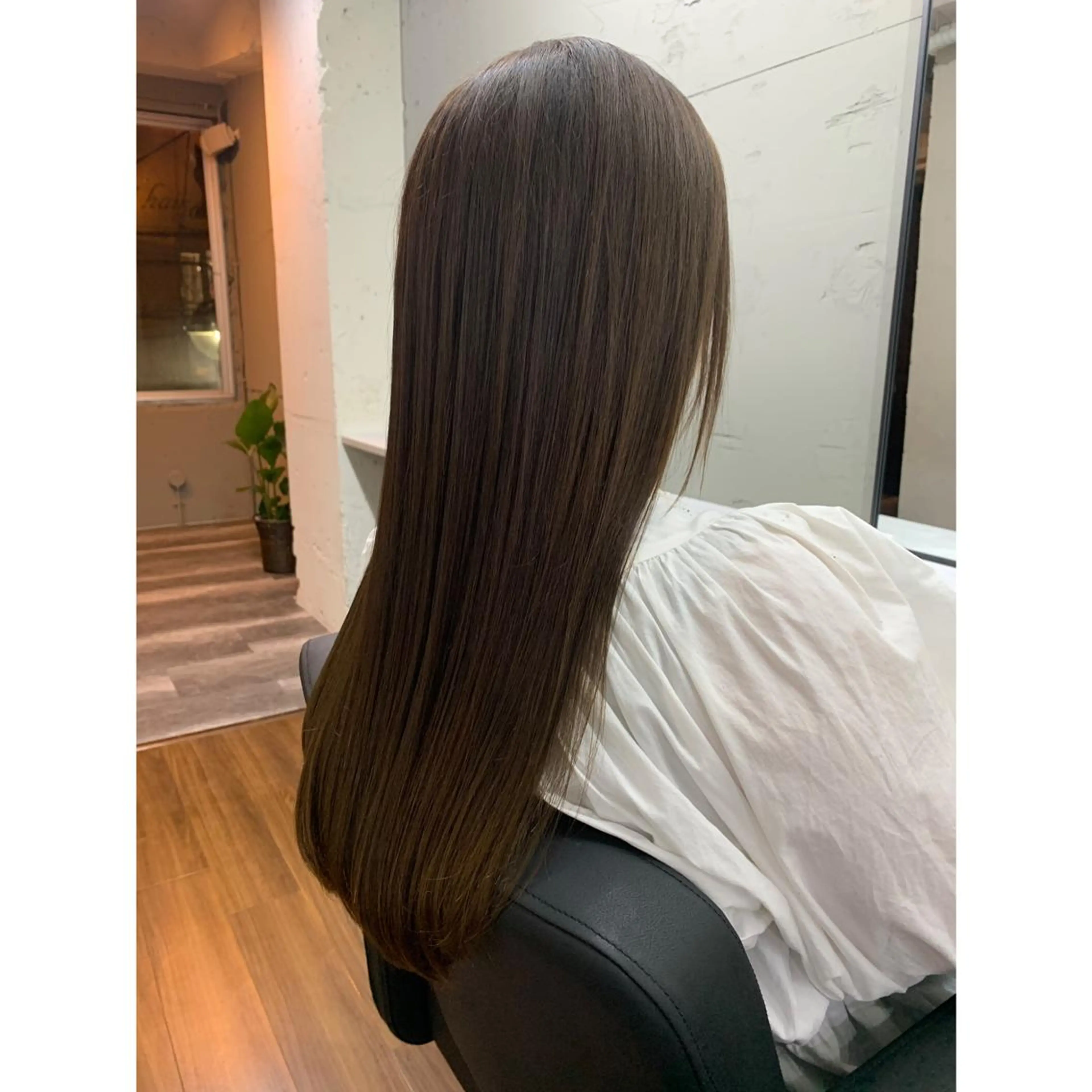 ロング 髪質改善専門　酸性ス トレート　縮毛矯正のヘアスタイル