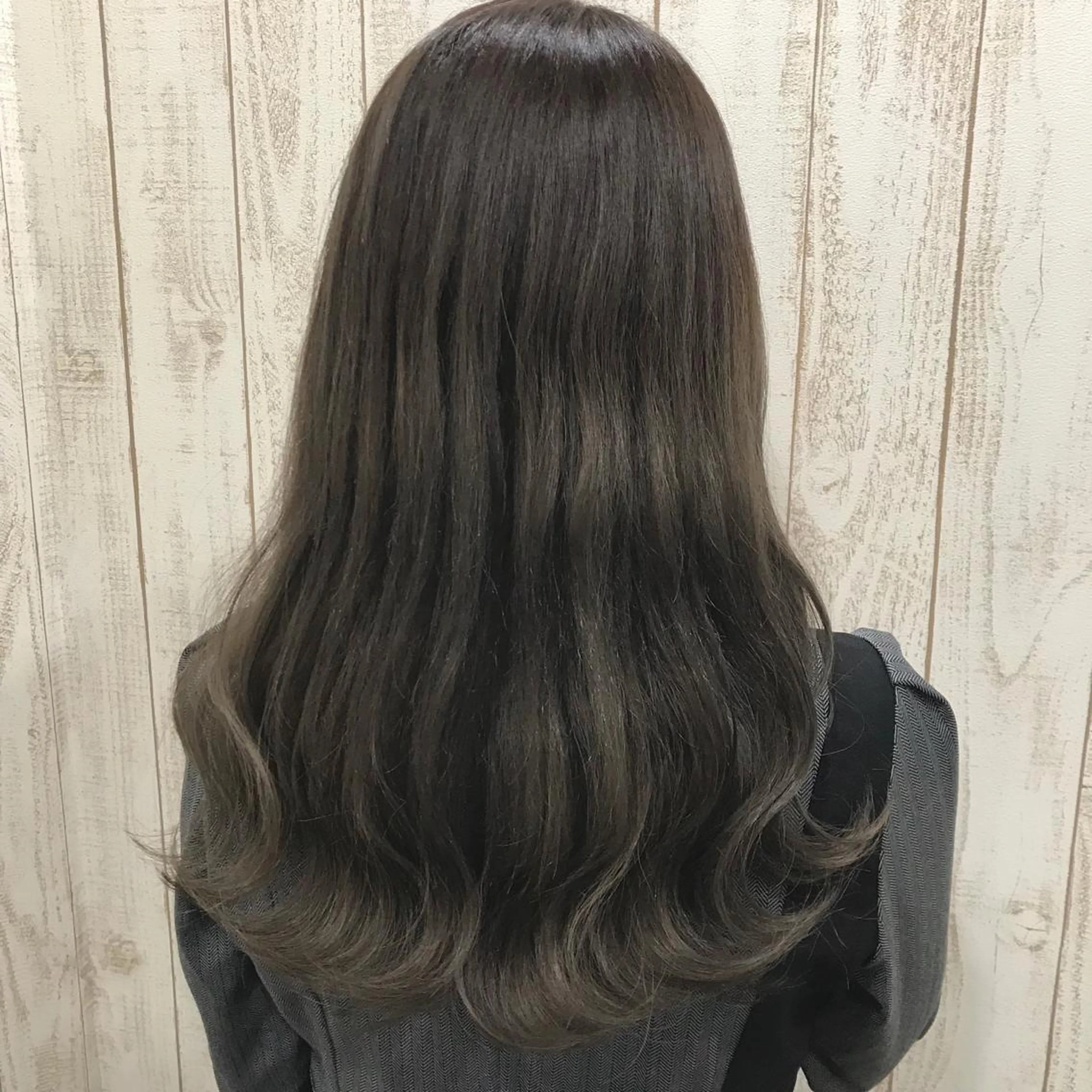 ロング カラー 髪質改善will hairdesignのヘアスタイル