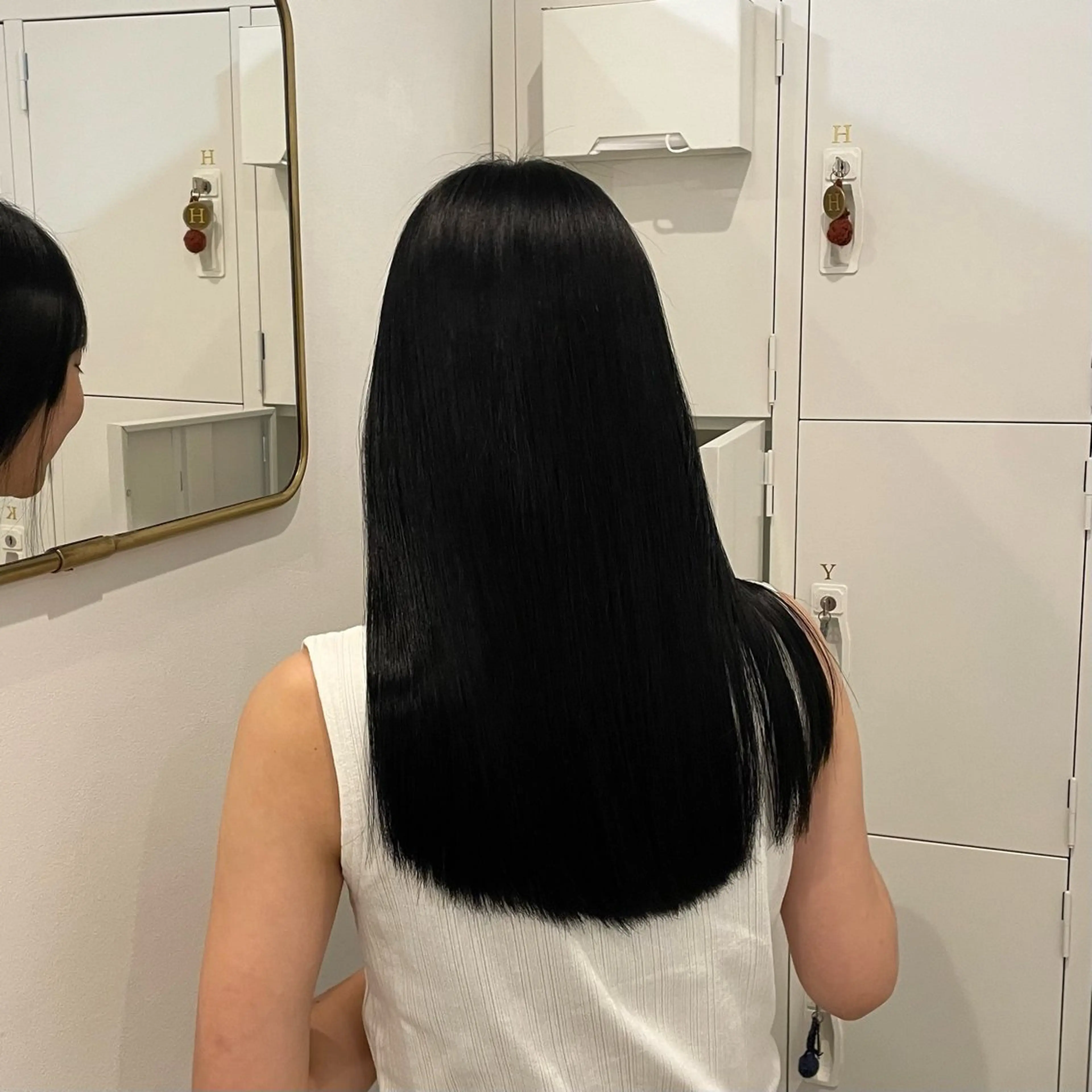 カット+透明感カラー+髪質改善ストレートの写真