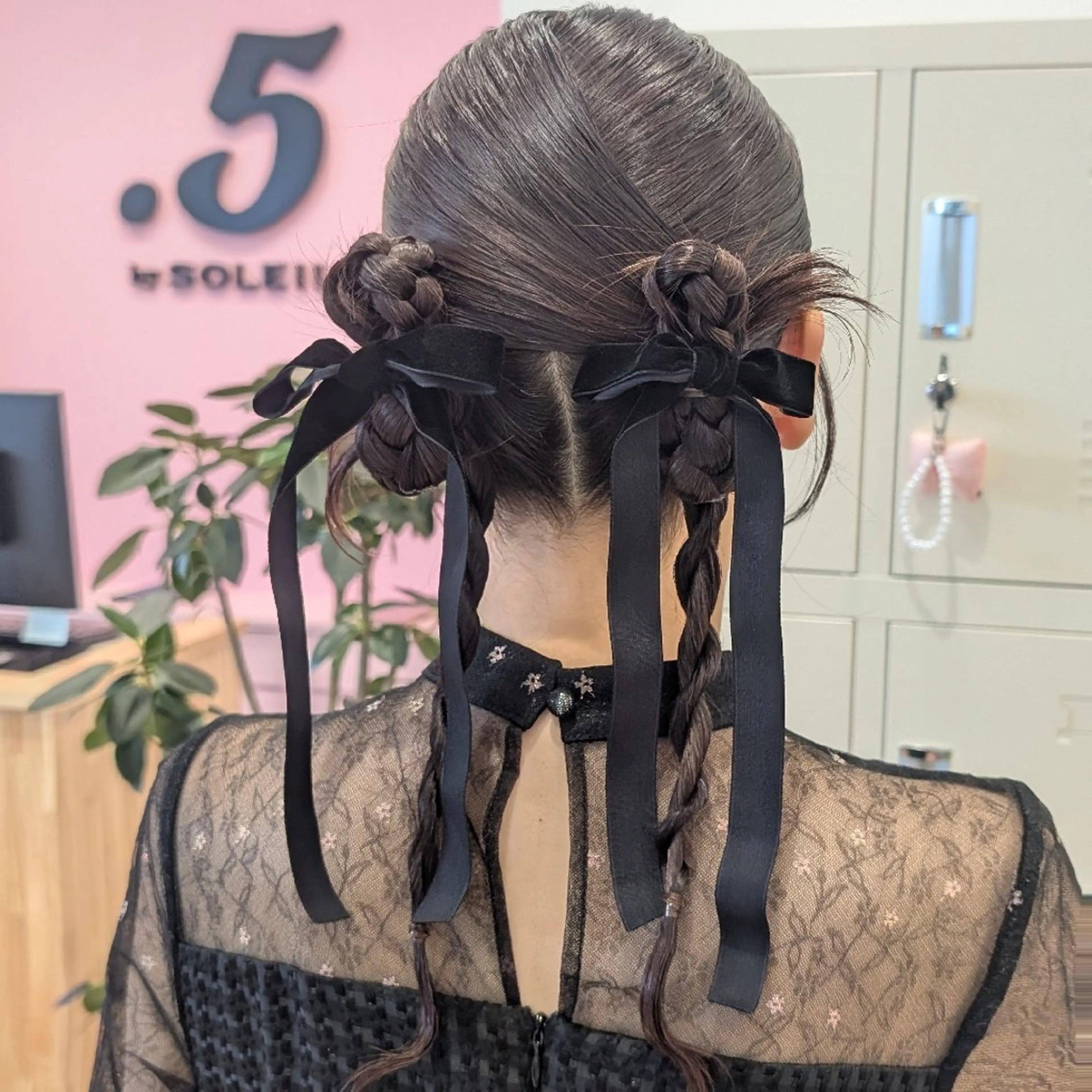 ロング ヘアアレンジ 彩桜/艶カラー/小顔 に見せるカット✂のヘアスタイル