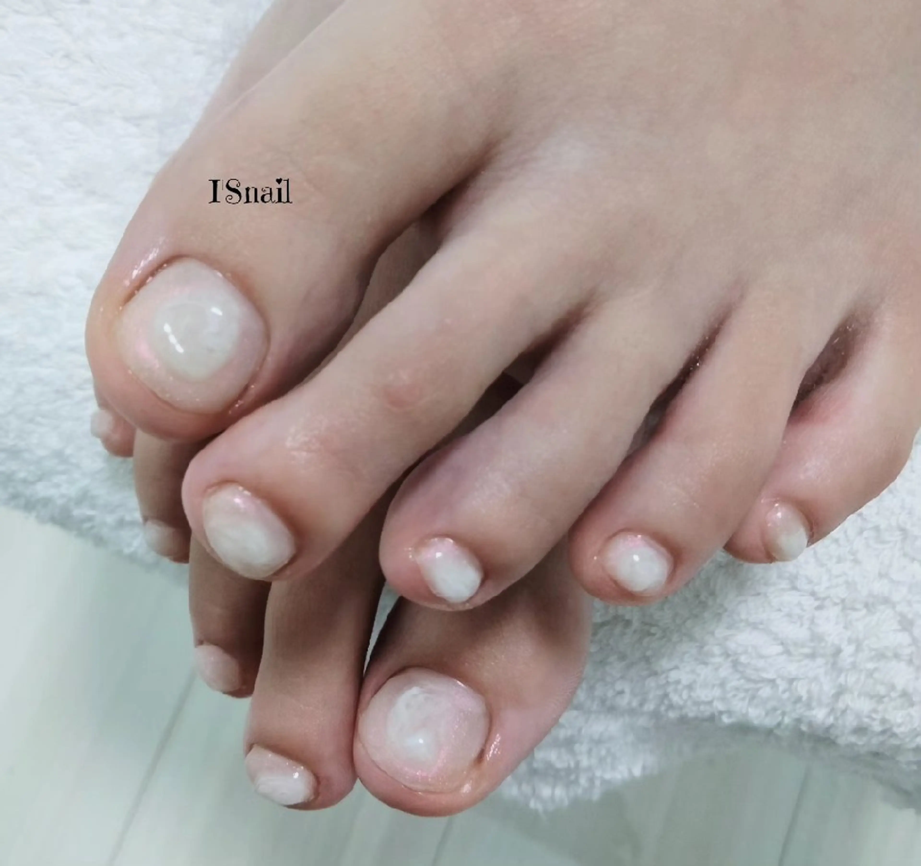 ネイル ニュアンスネイル ぷっくりネイル フットネイル I'S nail 佐野のネイルデザイン