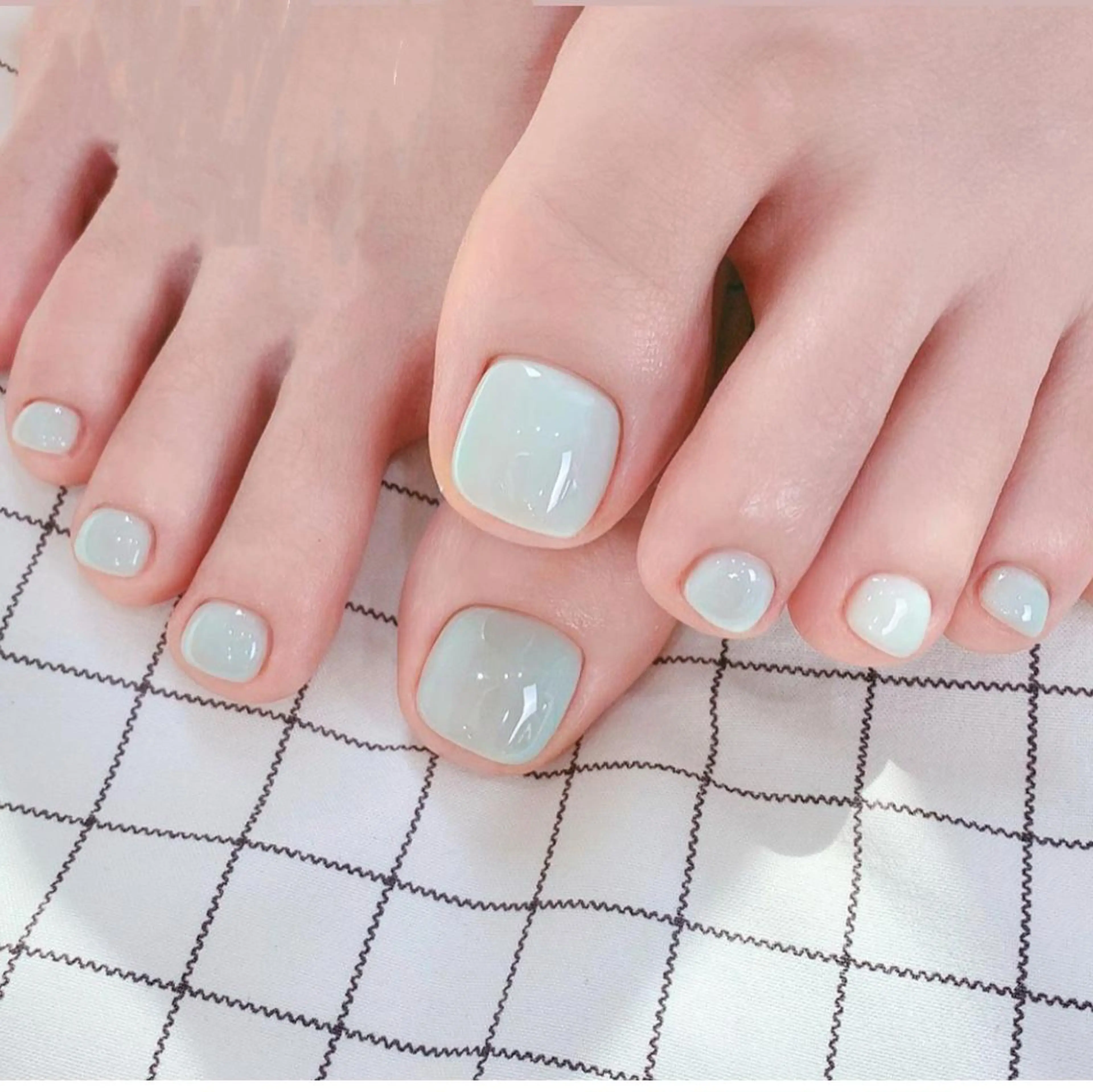 ネイル フットネイル ワンカラーネイル フットネイル 閨匠ビューティサロン 新橋店♡Ellieのネイルデザイン