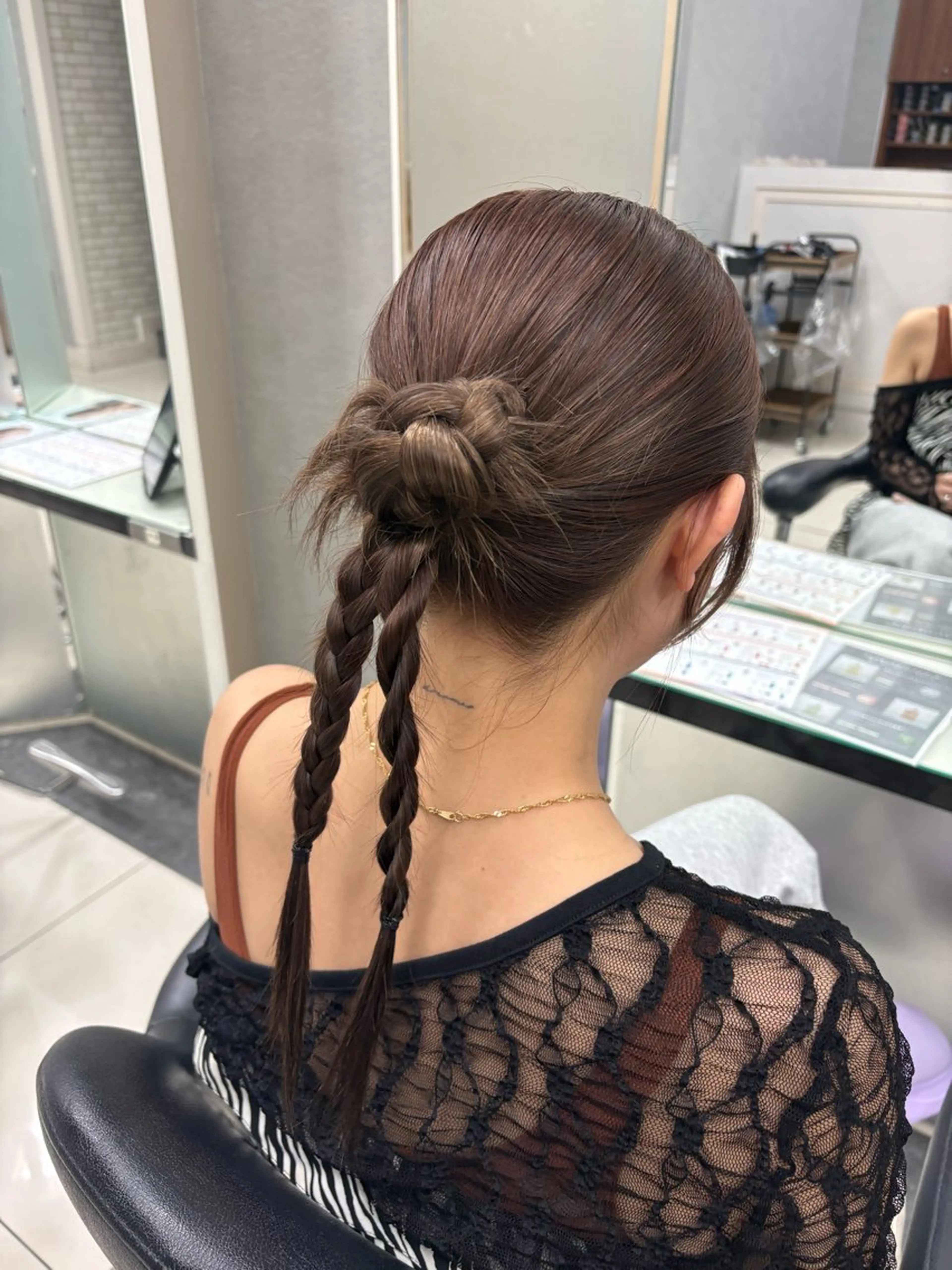 ヘアアレンジ ヘアセット ブリーチ🫧艶カラー レイヤー韓国ヘアのヘアスタイル