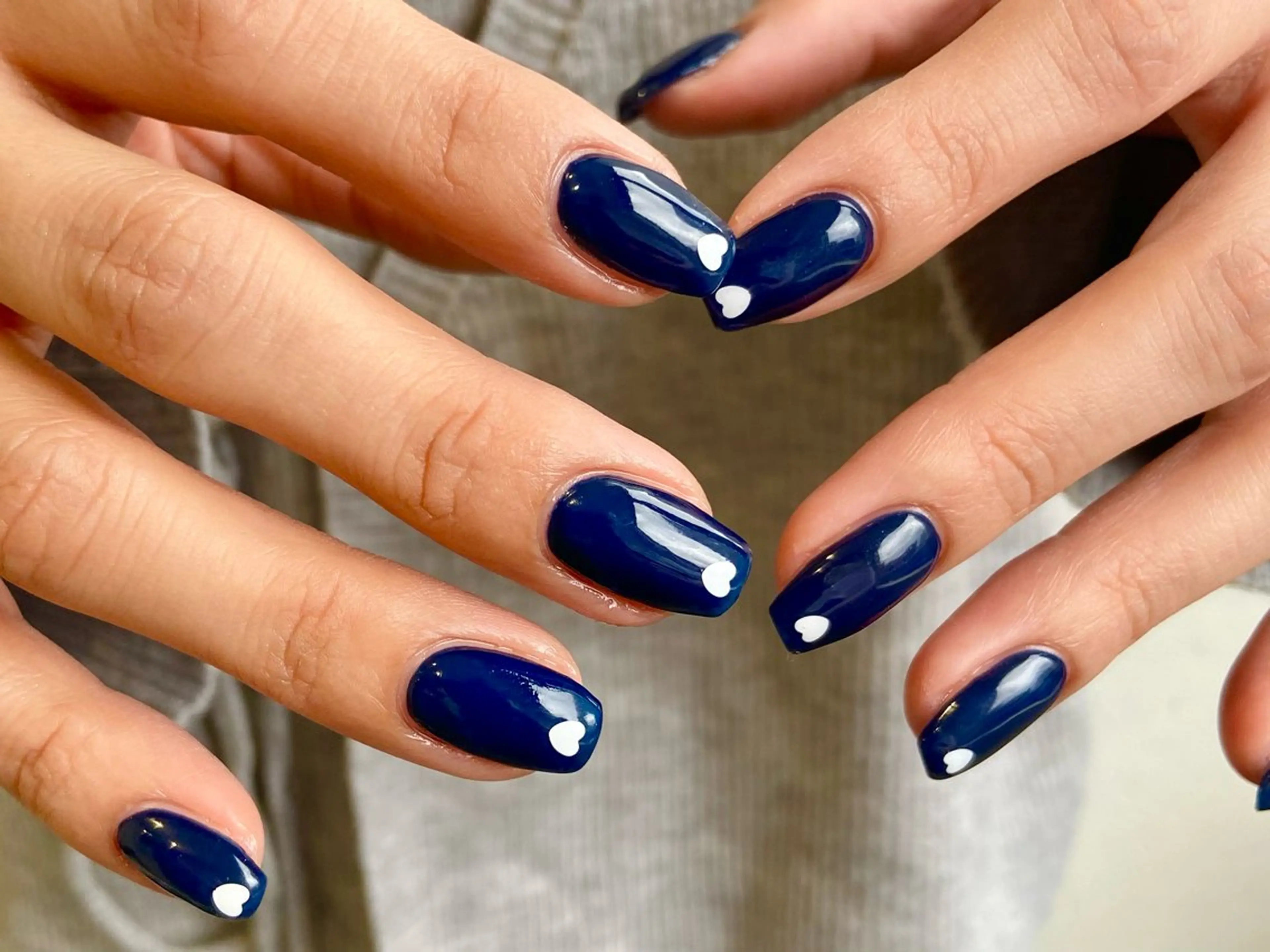 ネイル ハンドネイル Lino Uのネイルデザイン