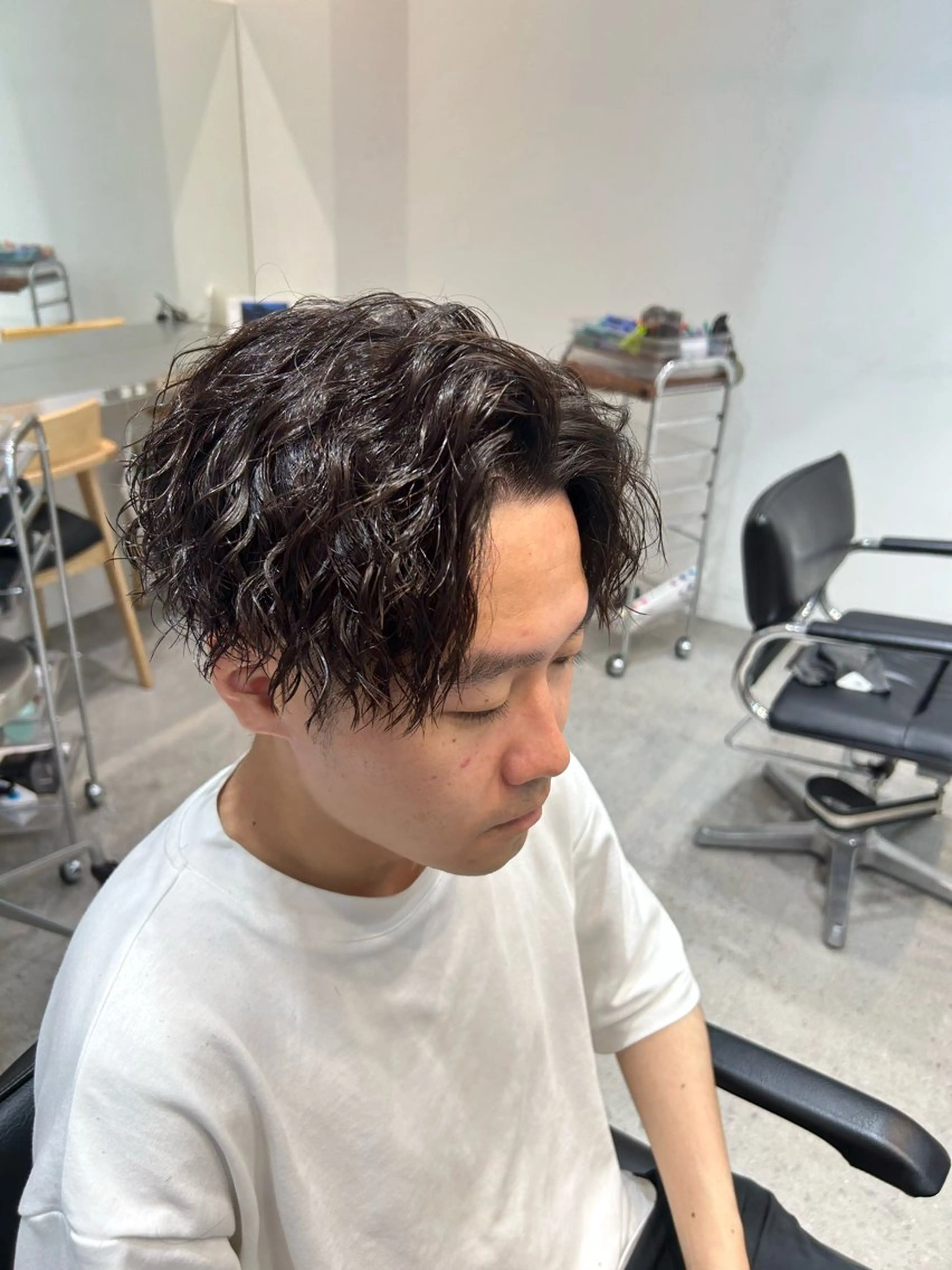 パーマ メンズ fifth 安次富　泰雅のヘアスタイル