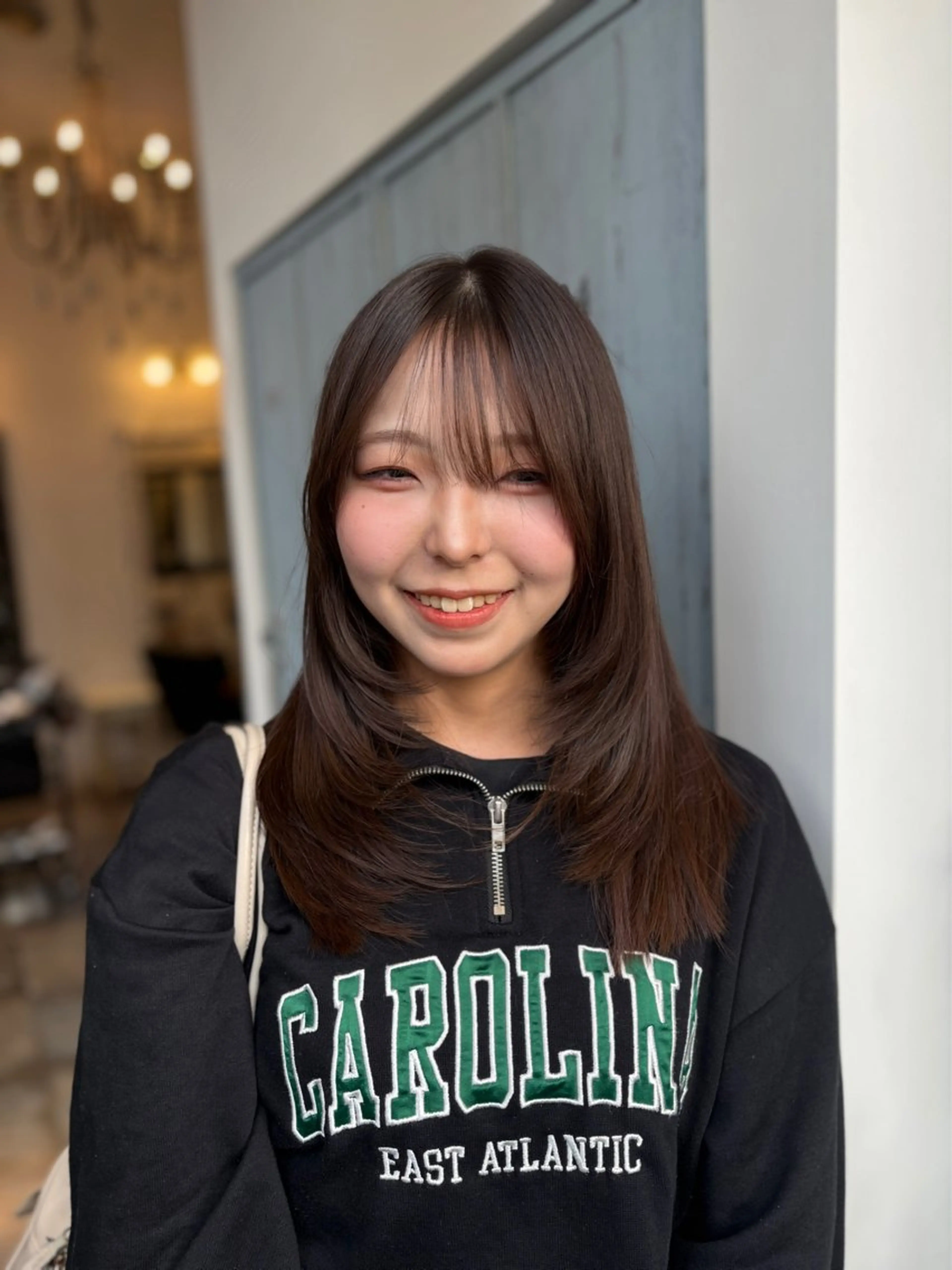 ミディアム カット ヘアカラー 韓国レイヤー小顔 カット✂️|ユウキのヘアスタイル