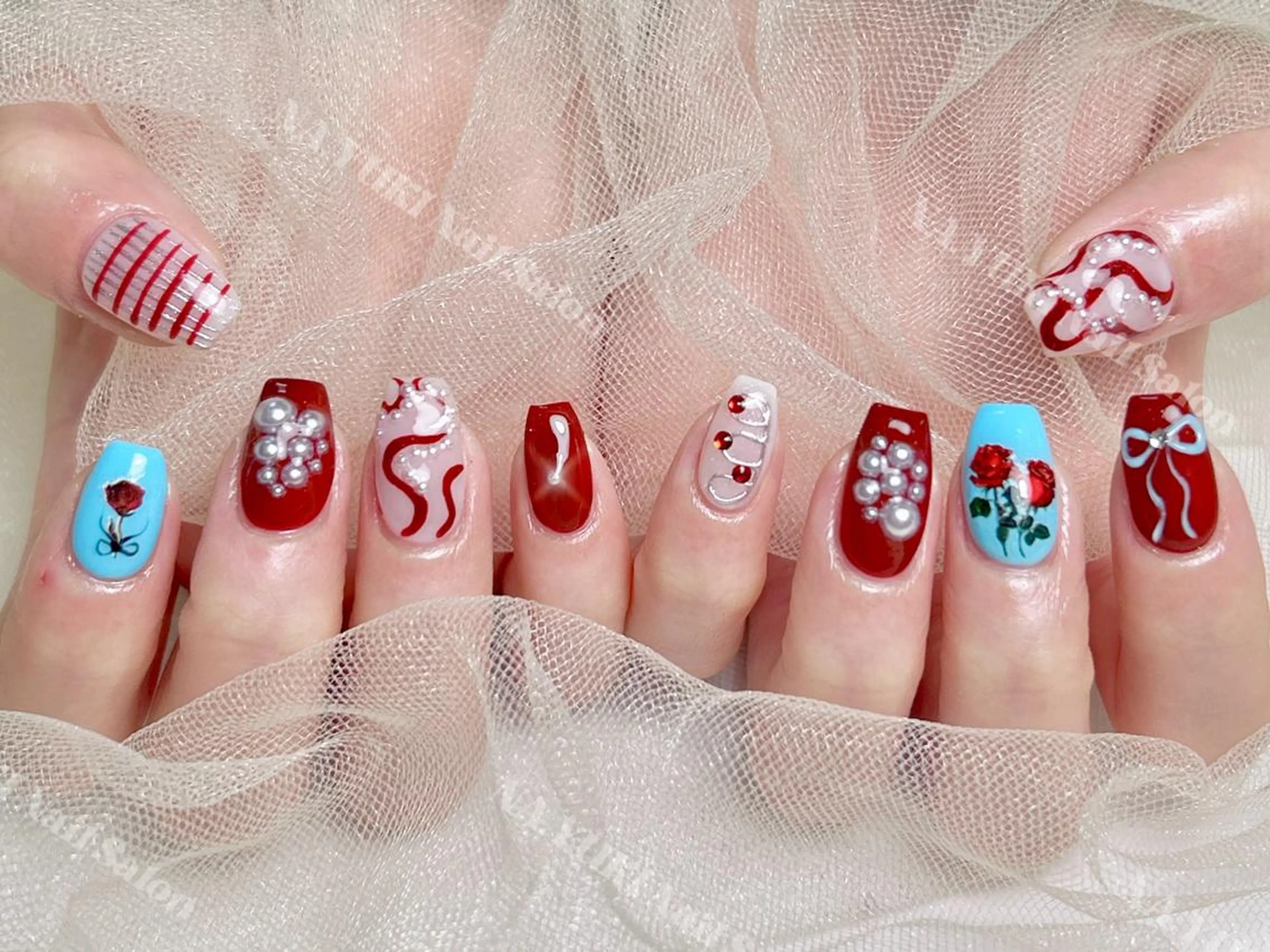 ネイル Queenie 🦋のネイルデザイン