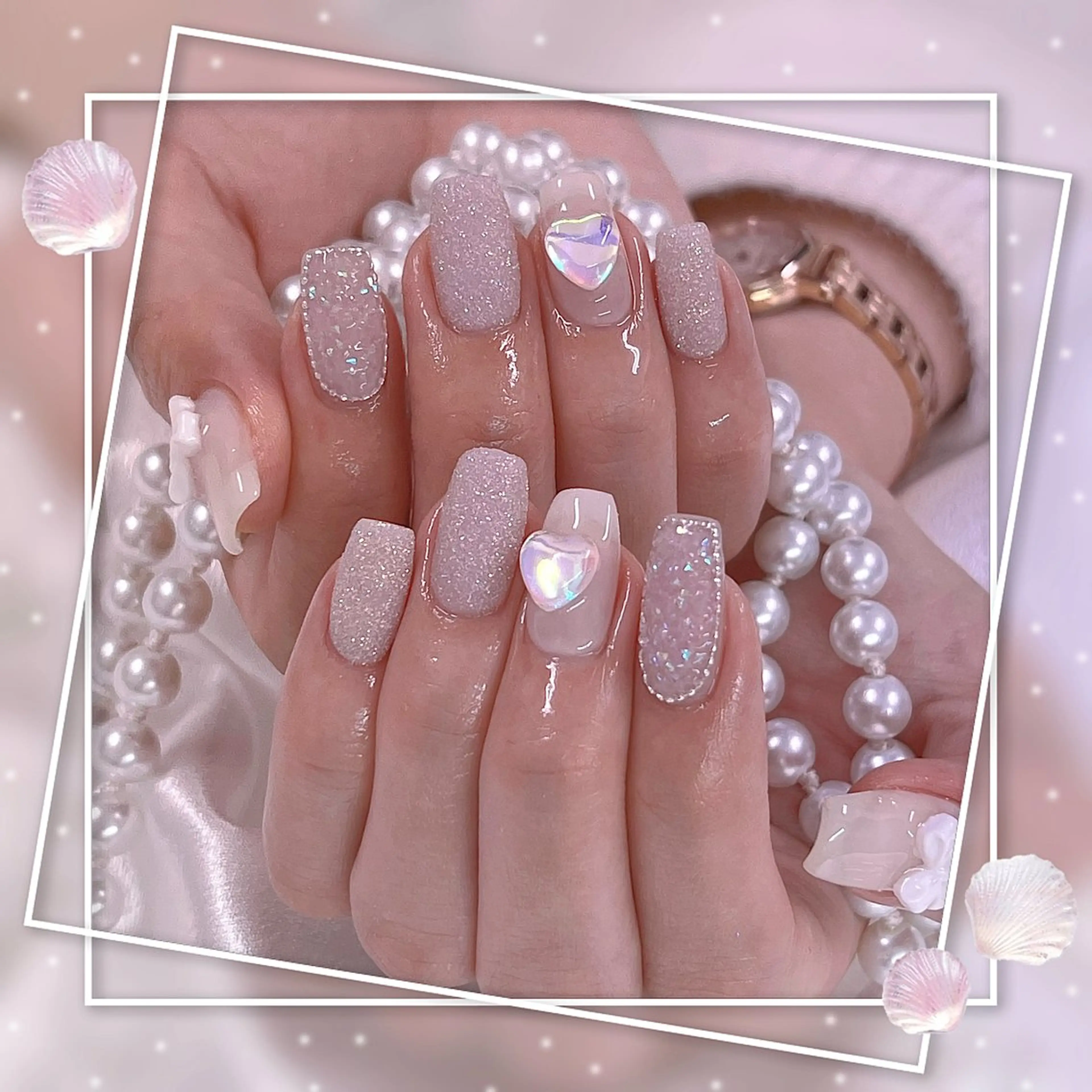 ネイル フレンチネイル グラデーション キラキラネイル 韓国ネイル マグネットネイル ハンドネイル ハンドケア Chill Nailsalonのネイルデザイン