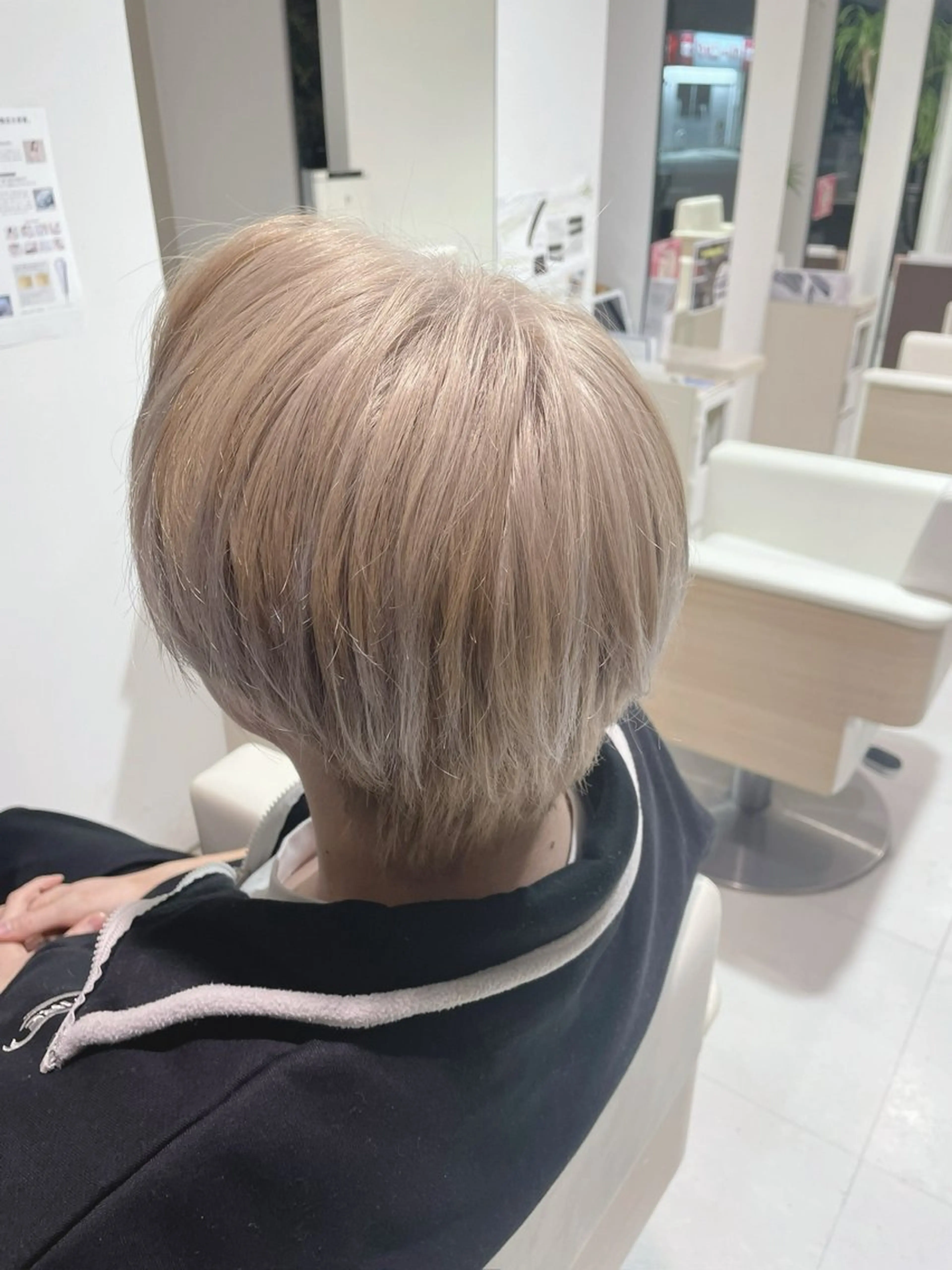 カラー メンズ メンズブリーチ ベージュカラー ブリーチ ダブルカラー WISTARIAFIELD Villa所属・WISTARIA FIELD坂本結希奈のヘアスタイル