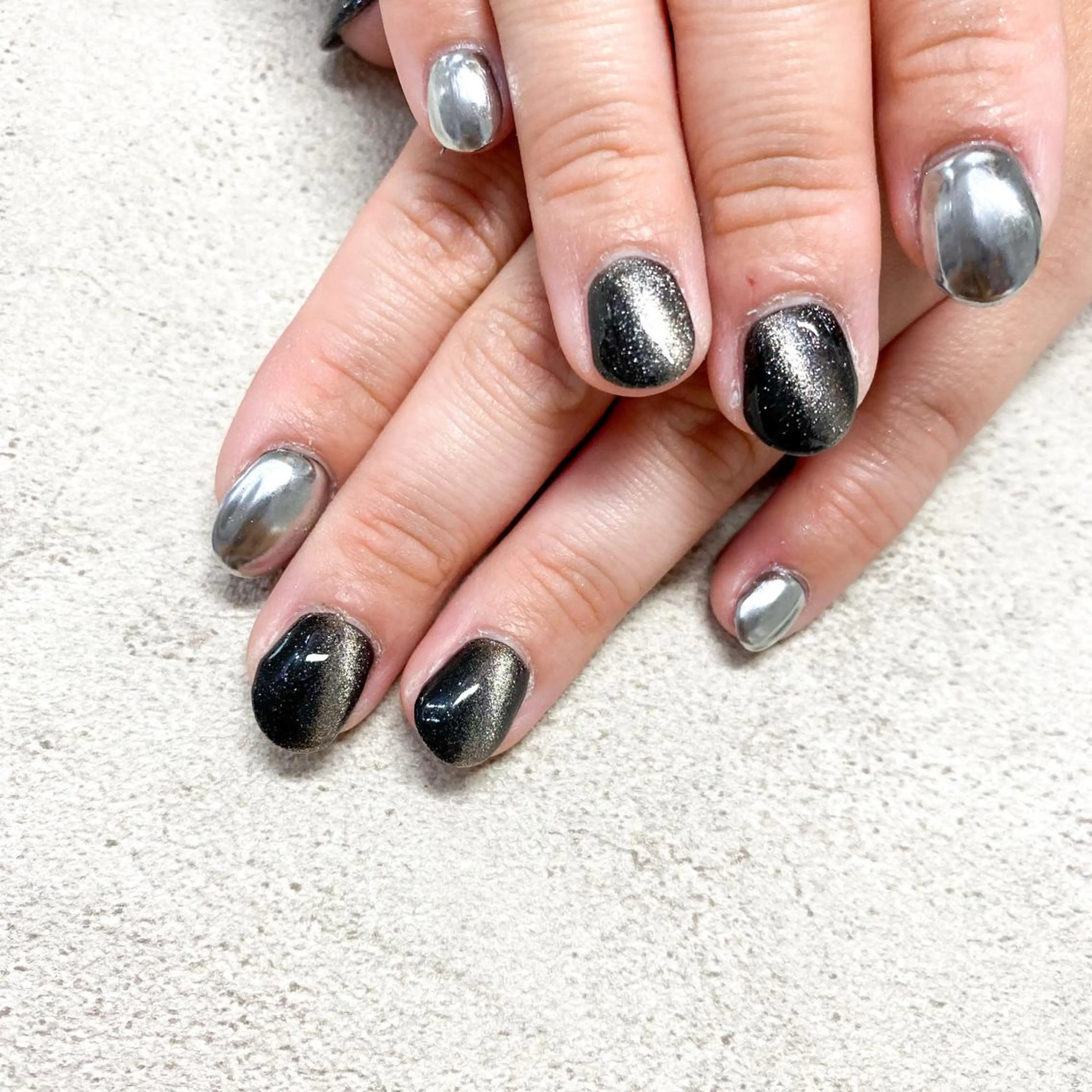 ネイル ハンドネイル ゴテゴテ💙ワンホン リオナのネイルデザイン