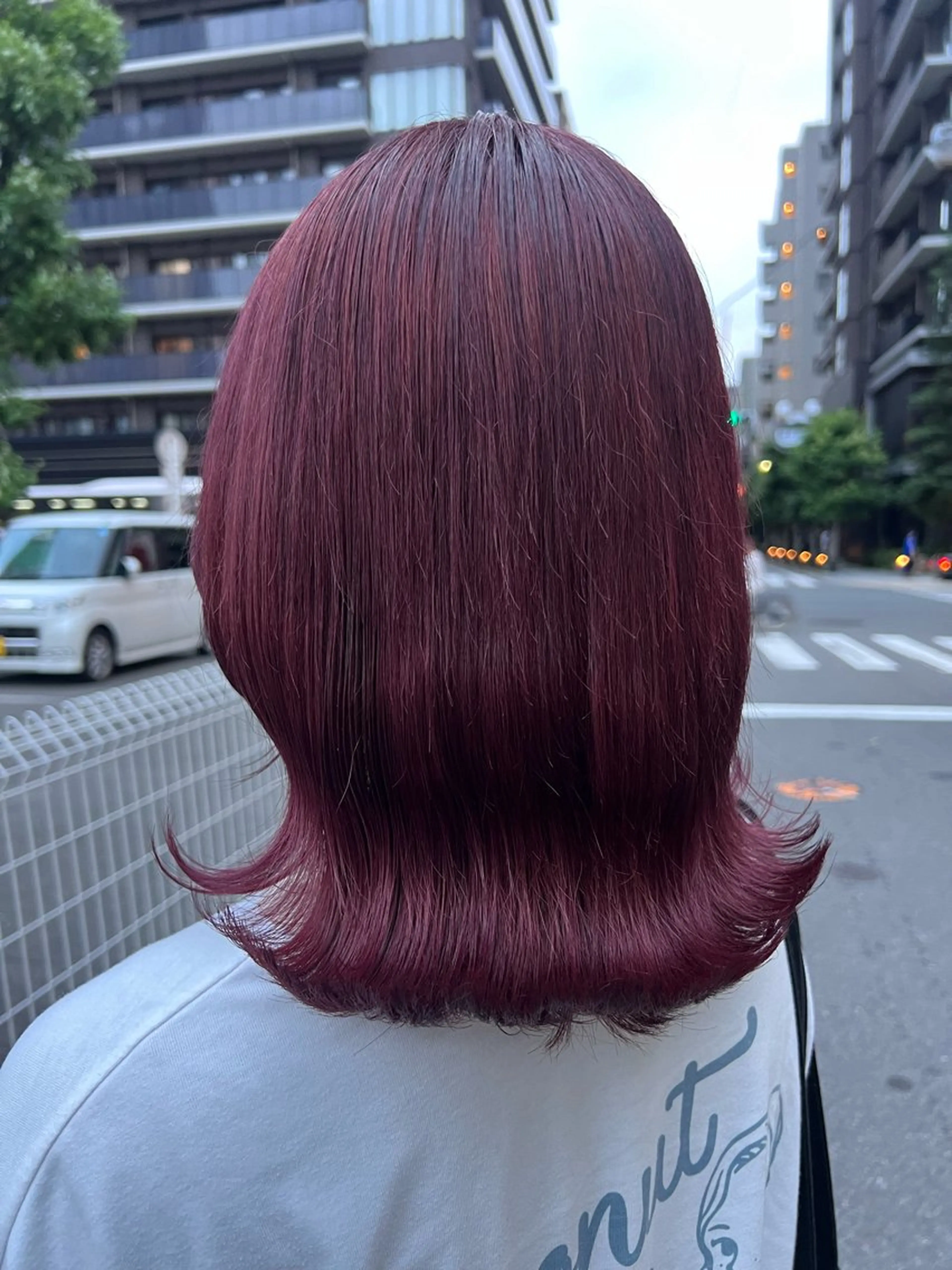 ミディアム カラー ボルドーカラー レッドカラー TETE所属・chloe 【クロエ】のヘアスタイル