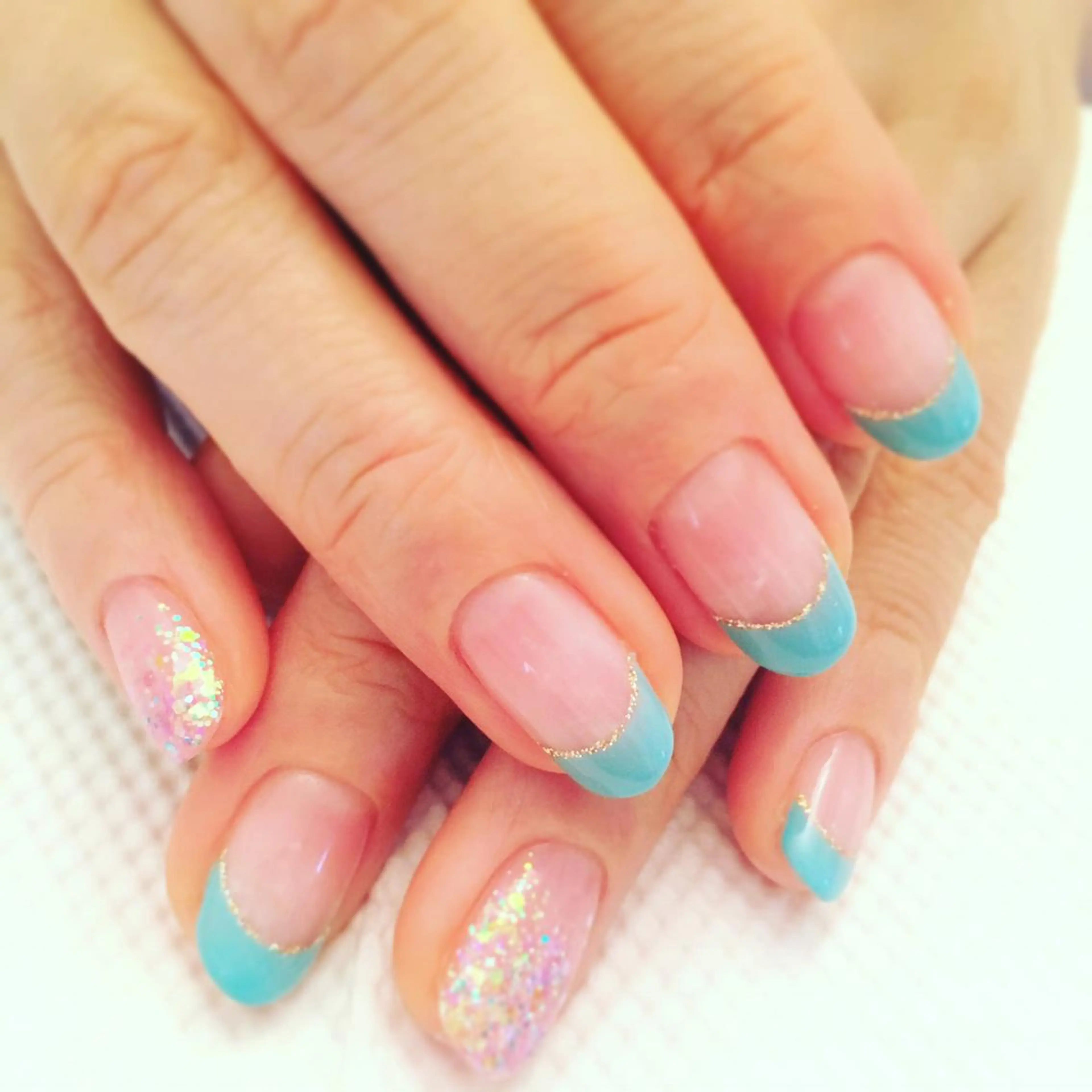 ネイル ブルー フレンチネイル 春ネイル 髙城 亜紀のネイルデザイン