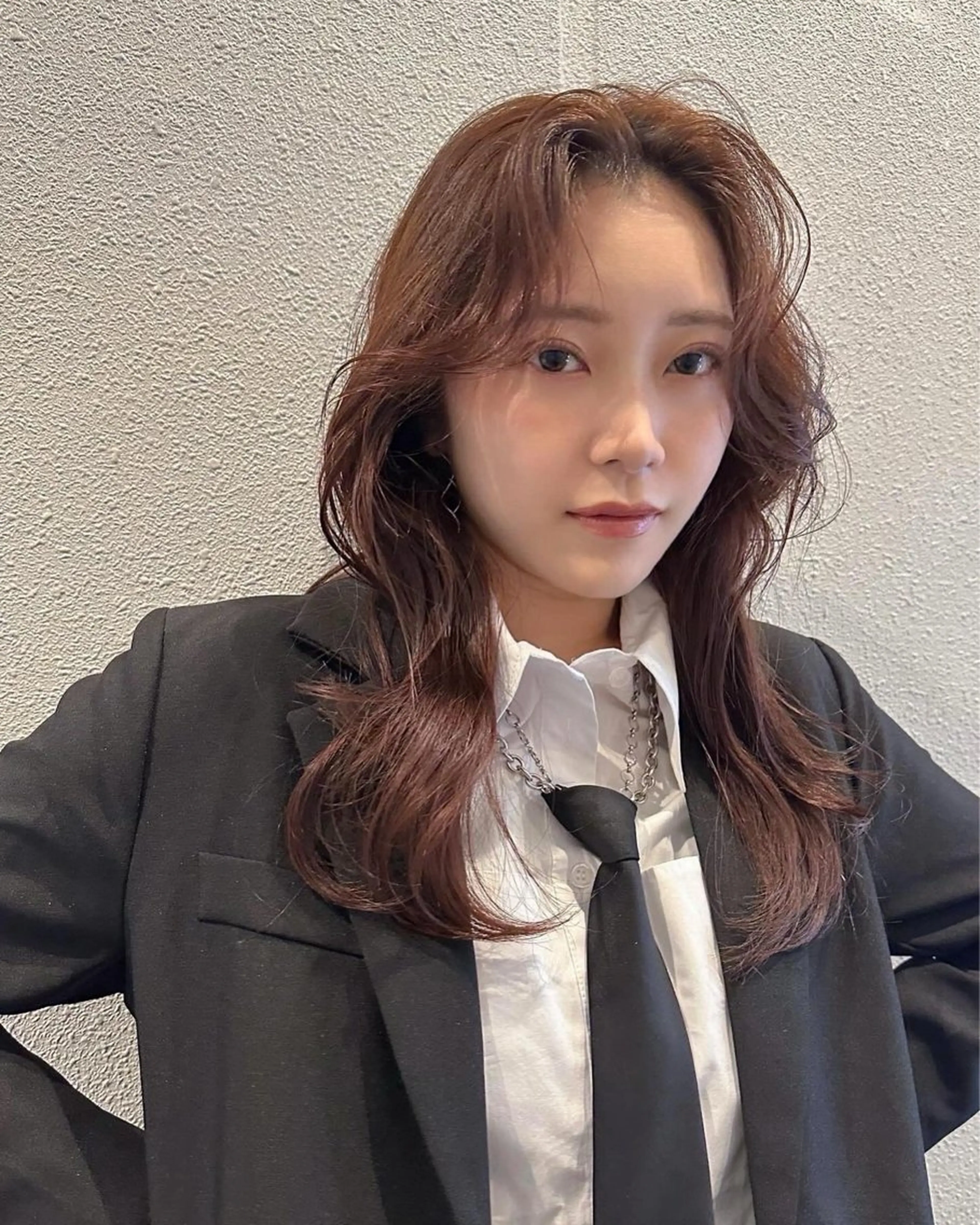 ミディアム レイヤー/ブリーチ ♥️【木坂 桃歌】のヘアスタイル