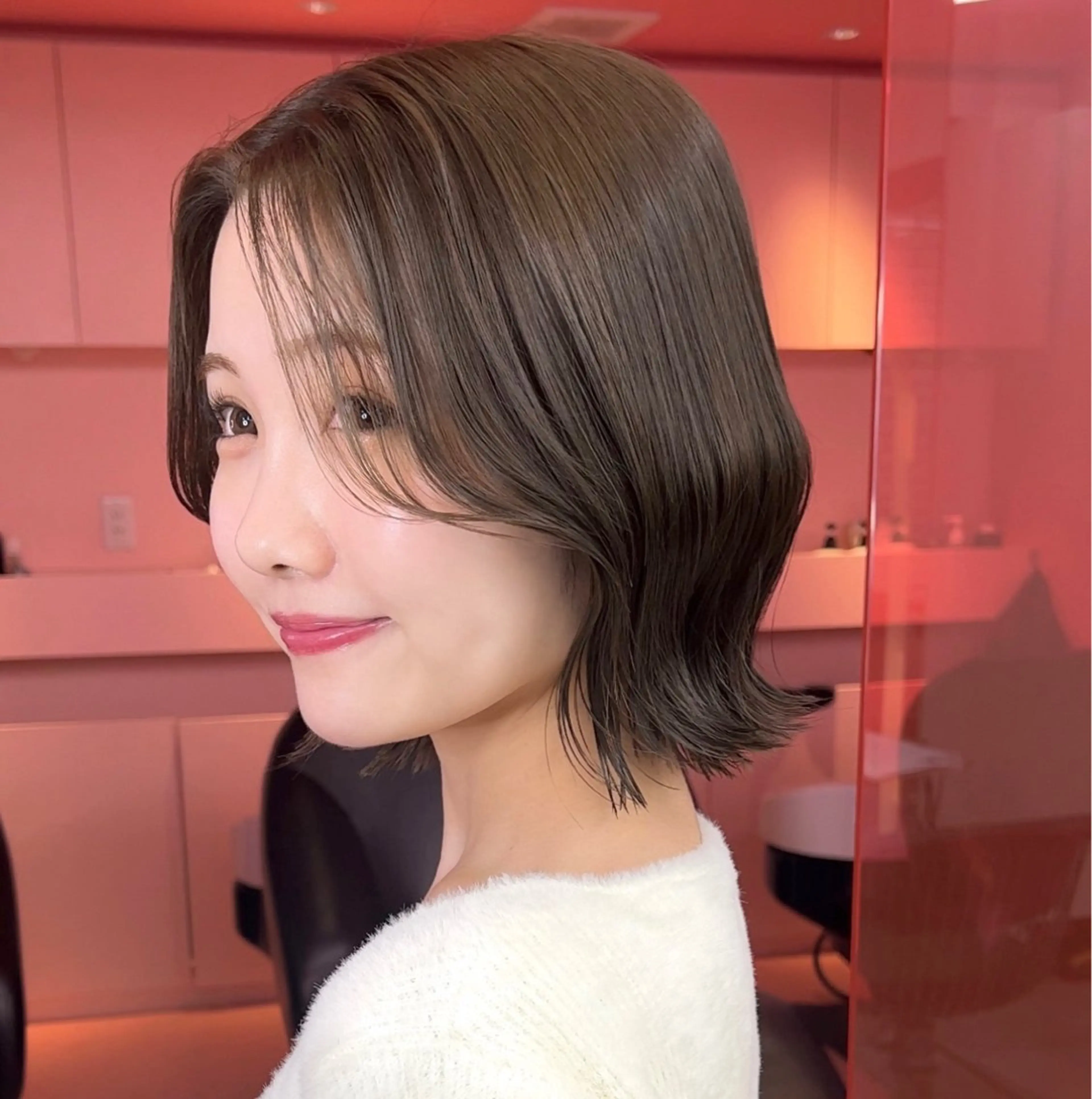 ショート カラー カット ヘアカラー トリートメント 莉乃/縮毛矯正/髪質 改善/艶カラーのヘアスタイル