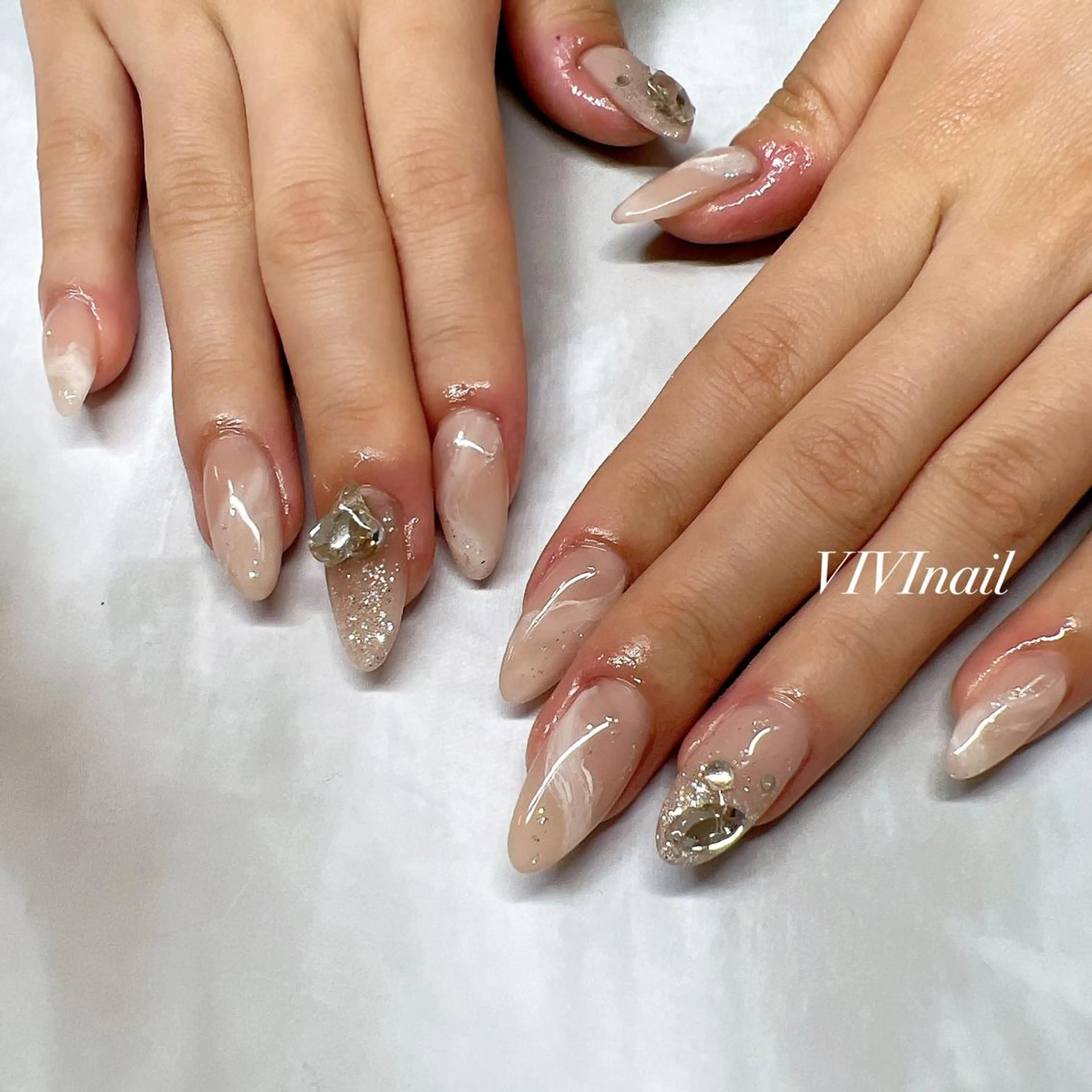 ネイル ニュアンスネイル ハンドネイル vivi nailのネイルデザイン