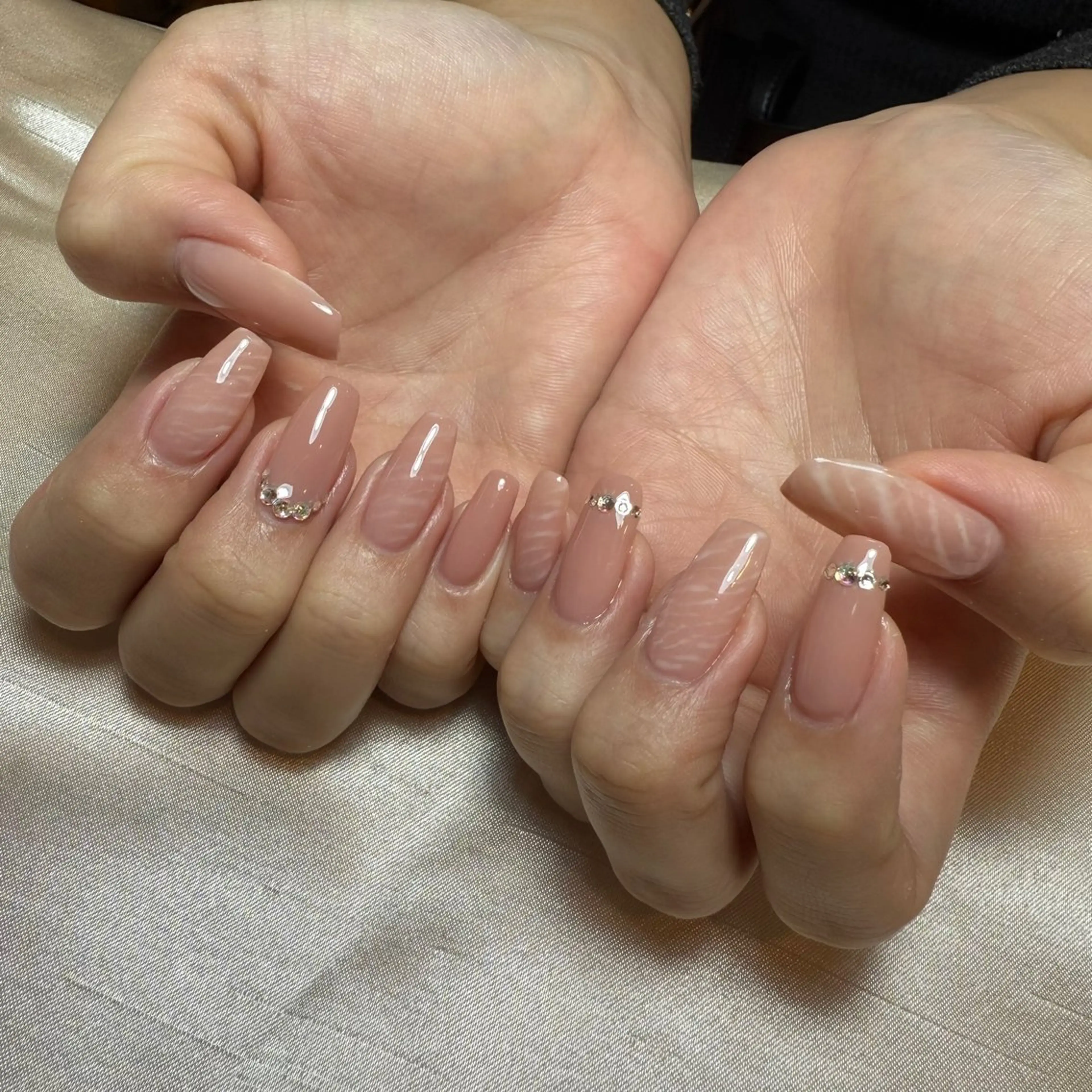 ネイル クリアネイル フラッシュネイル フレンチネイル ジェルネイル マグネットネイル ハンドネイル Reilly nail.所属・Reillynail レイリーネイルのネイルデザイン