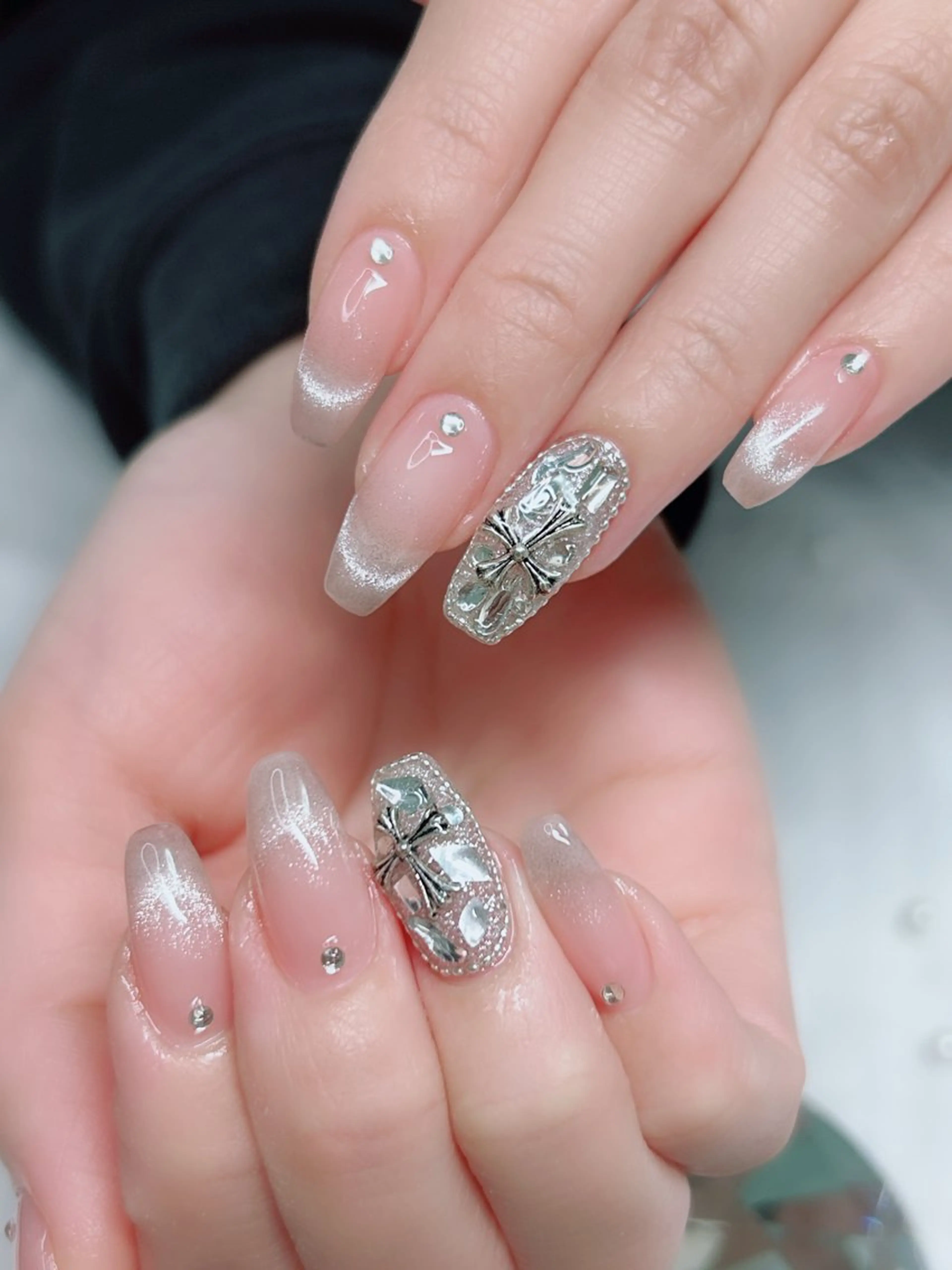 ネイル オーロラネイル ミラーネイル オフィスネイル ワンカラーネイル シンプルネイル ハンドネイル Cute Tips nailのネイルデザイン