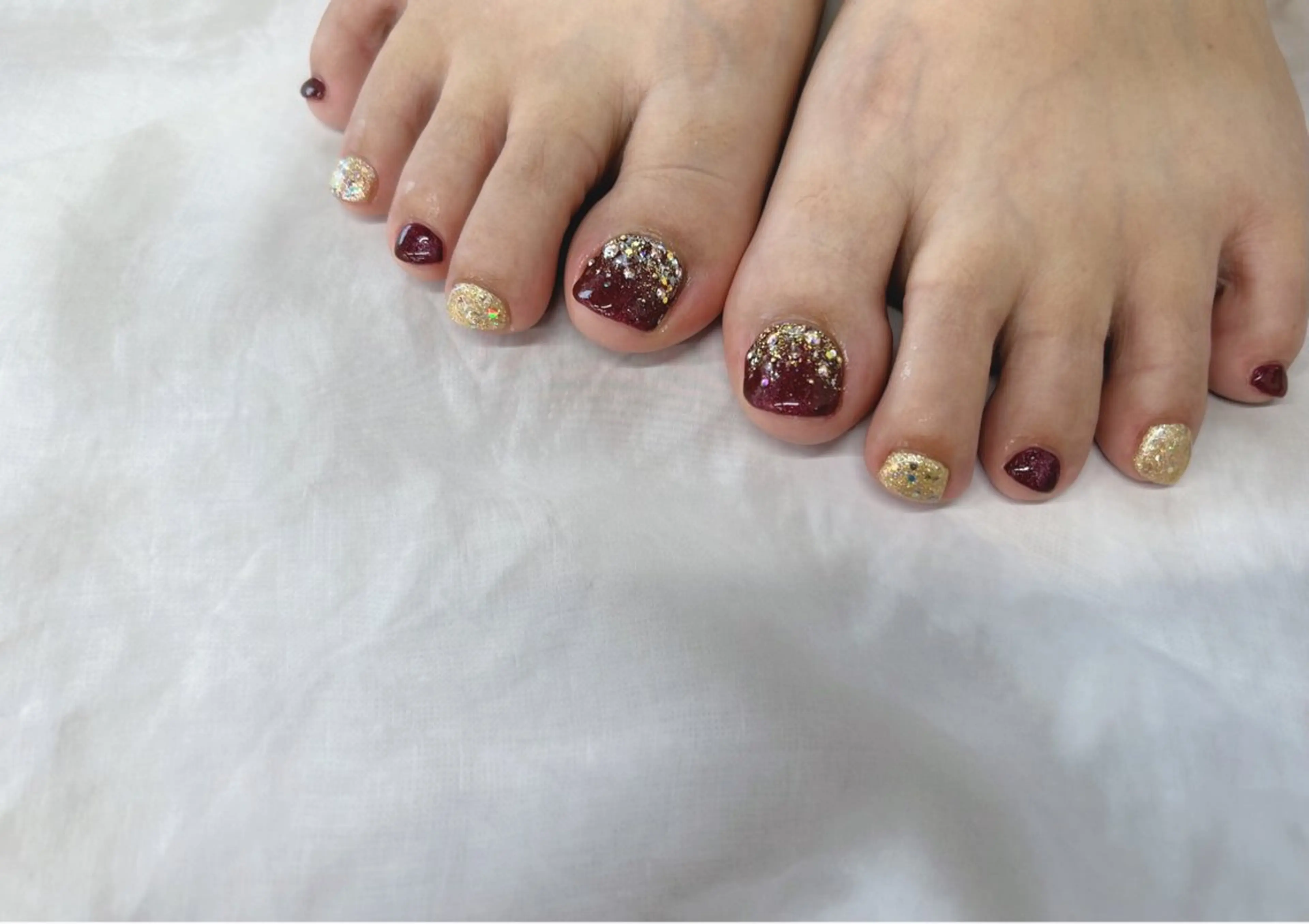 ネイル キラキラネイル フットネイル Nail Salon agré所属・agré ネイルサロン アグレのネイルデザイン