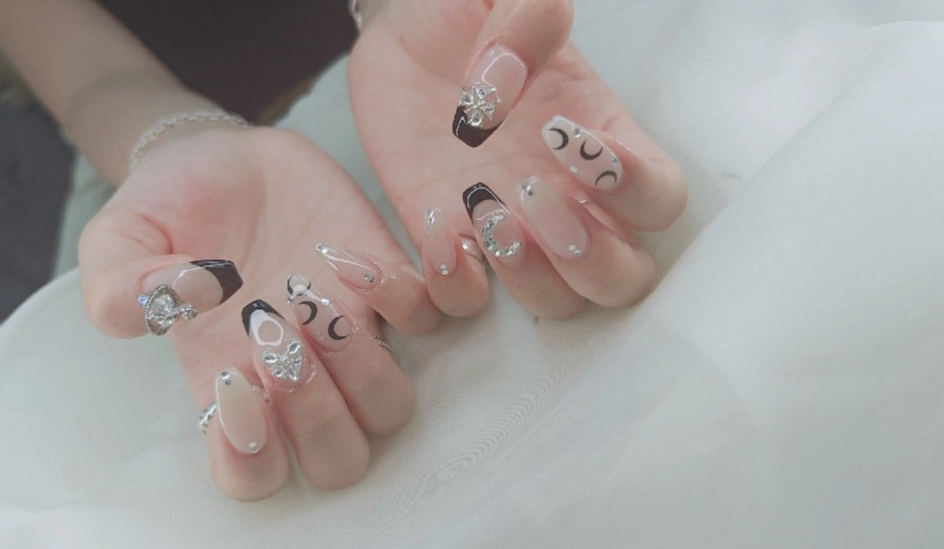 ネイル べっ甲ネイル チークネイル フレンチネイル 韓国ネイル ニュアンスネイル ハンドネイル ♡Sherry  Nail♡のネイルデザイン