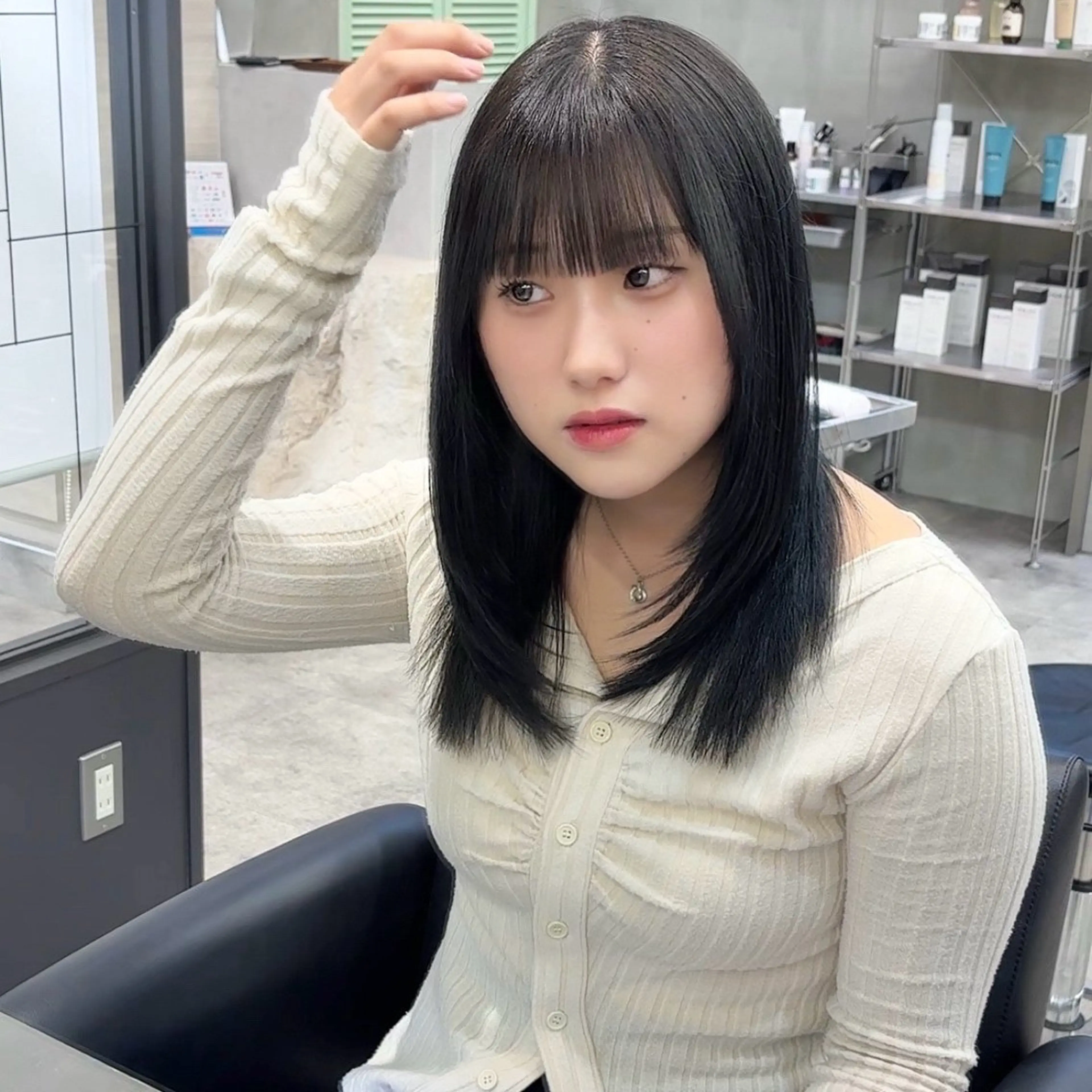 ミディアム カラー レイヤーカット The Path ARENのヘアスタイル