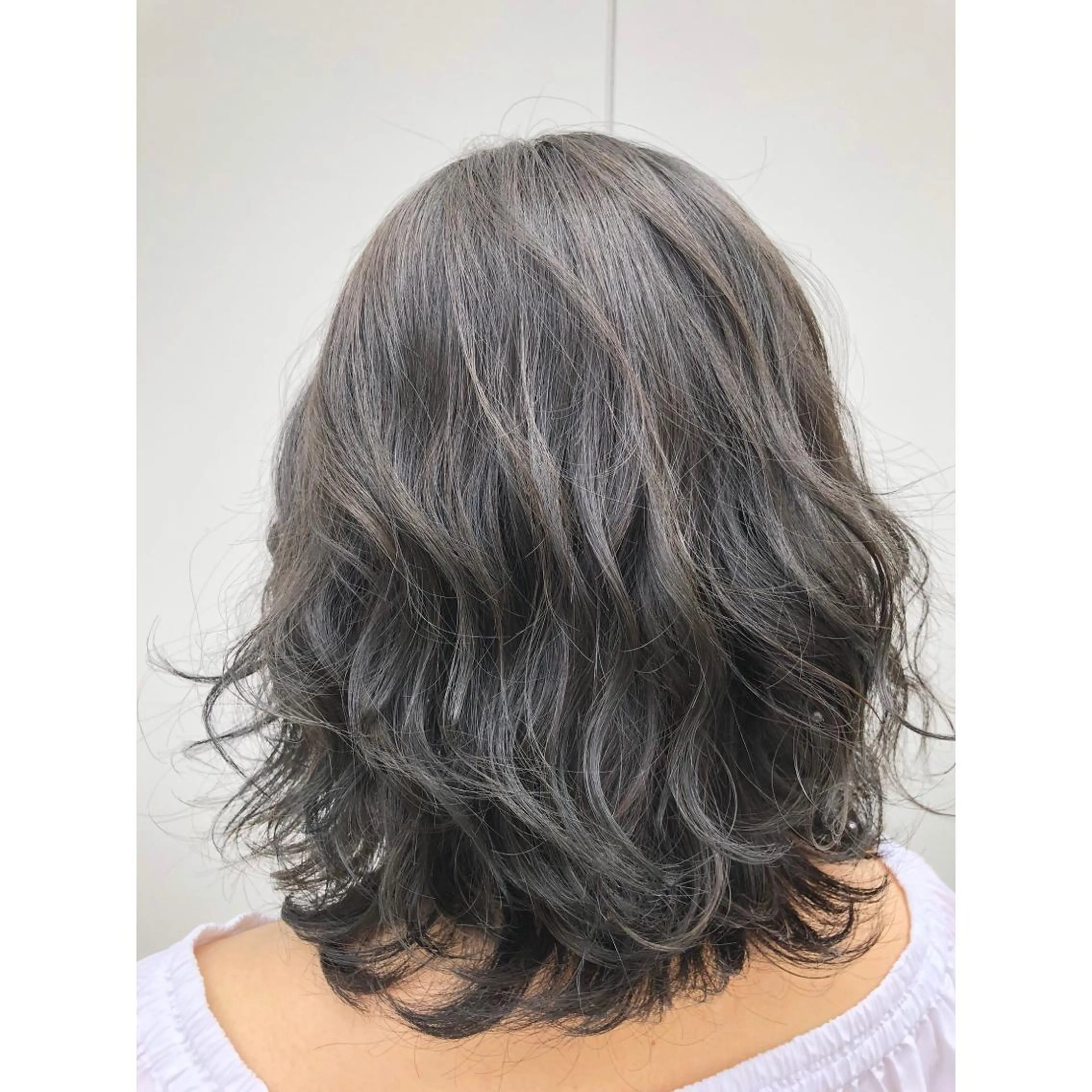 ショート カラー グレージュ カット ヘアカラー トリートメント ヘッドスパ パーソナルカラー診断 できます　木曽　主博のヘアスタイル