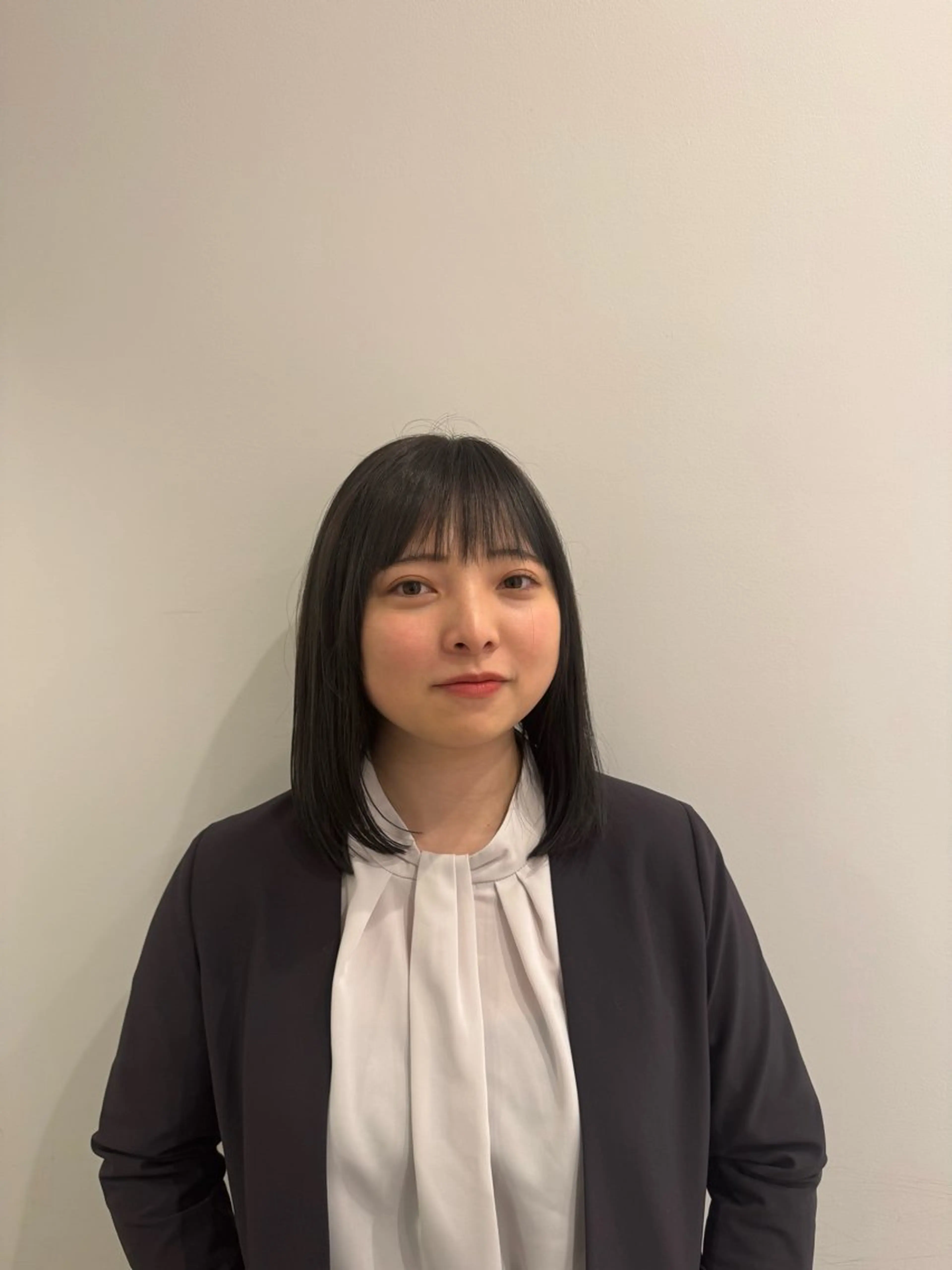 ミディアム ベージュカラー/長岡 レイヤーカット/コウのヘアスタイル