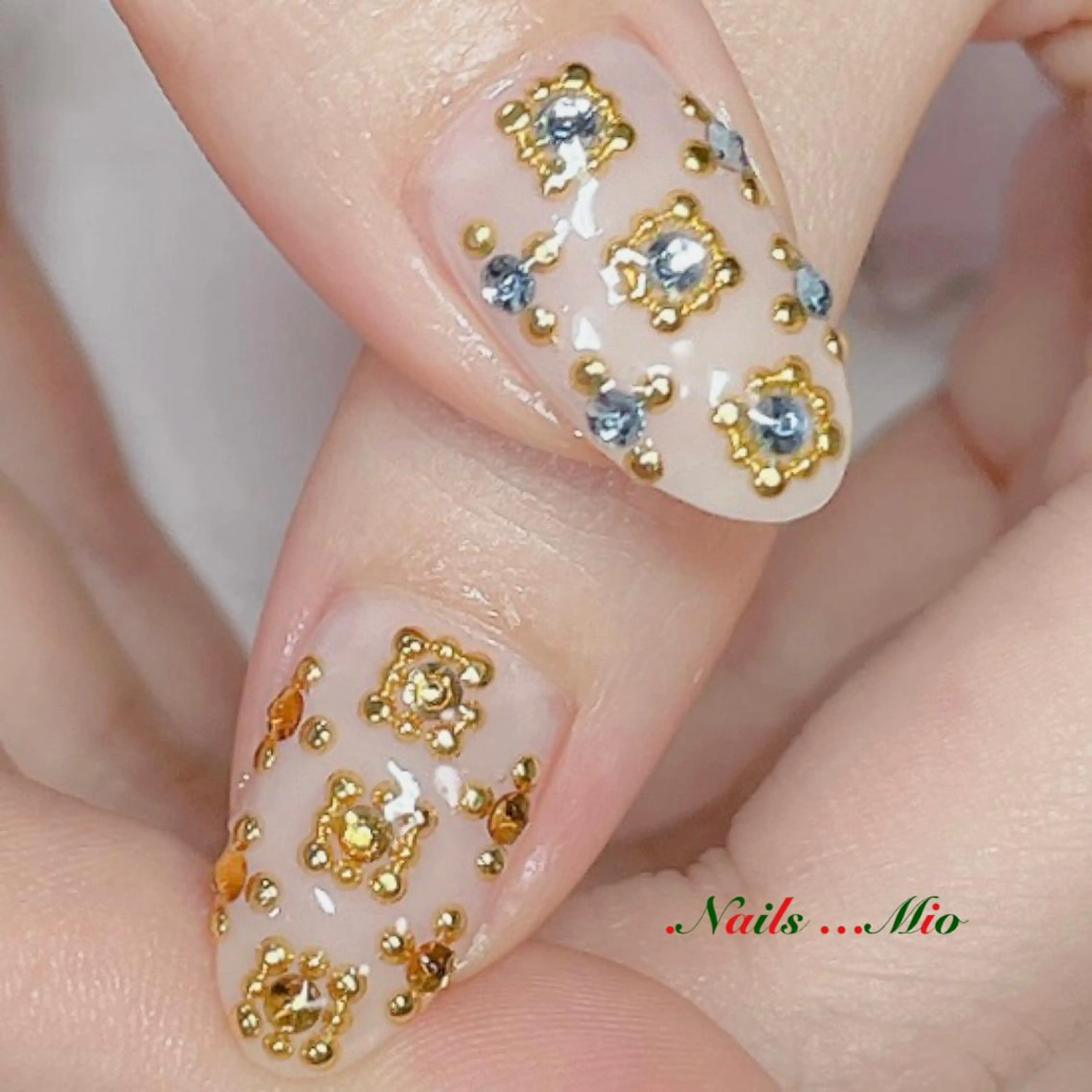 ネイル アートネイル ストーンネイル .Nails Mio 赤羽西ネイルサロンのネイルデザイン