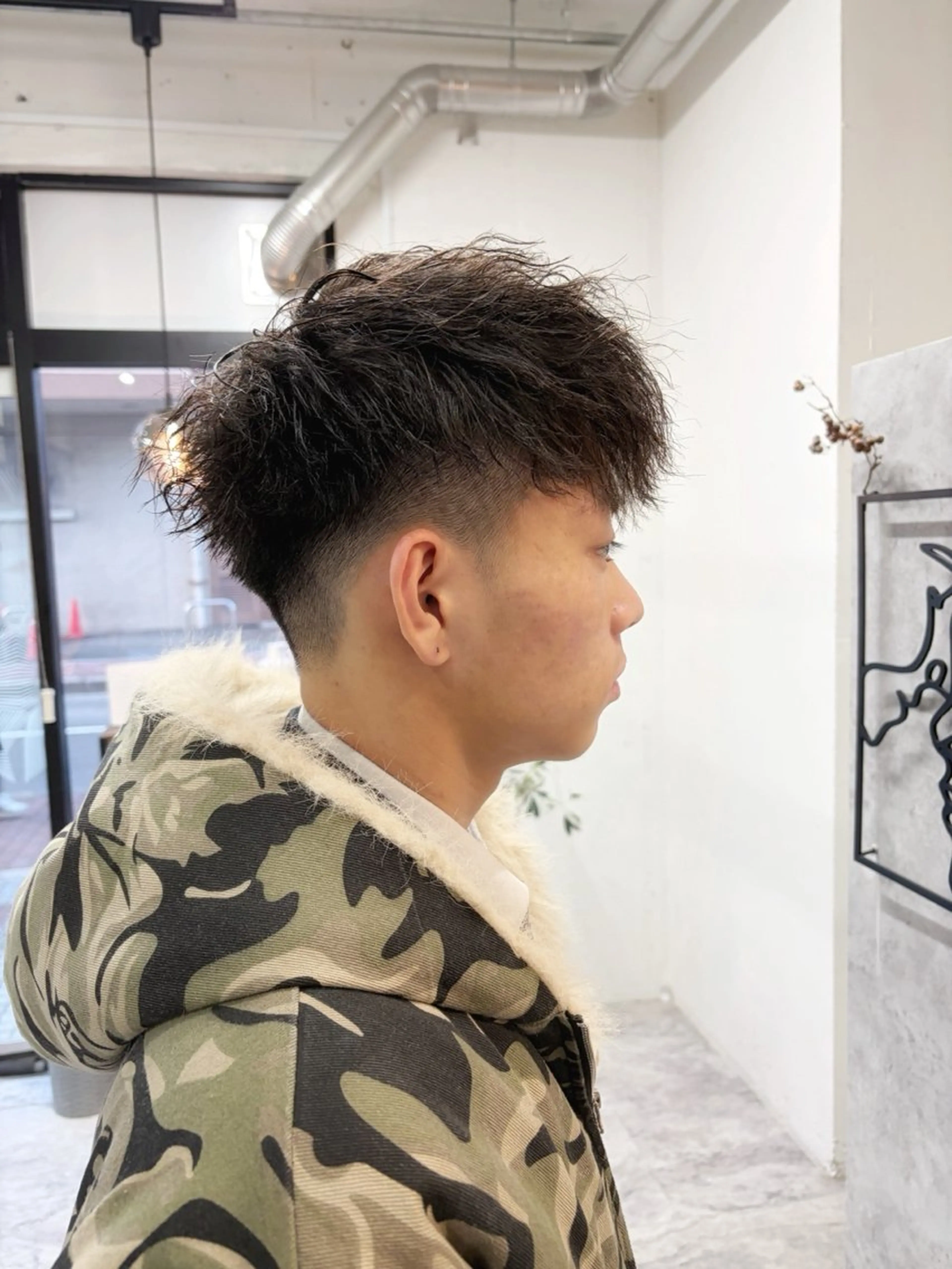 ショート パーマ メンズ センターパート メンズパーマ メンズツイストパーマ ツーブロック 波巻きパーマ カット パーマ レイヤーカット🏆/ 髪質改善🏆/福本凌のヘアスタイル