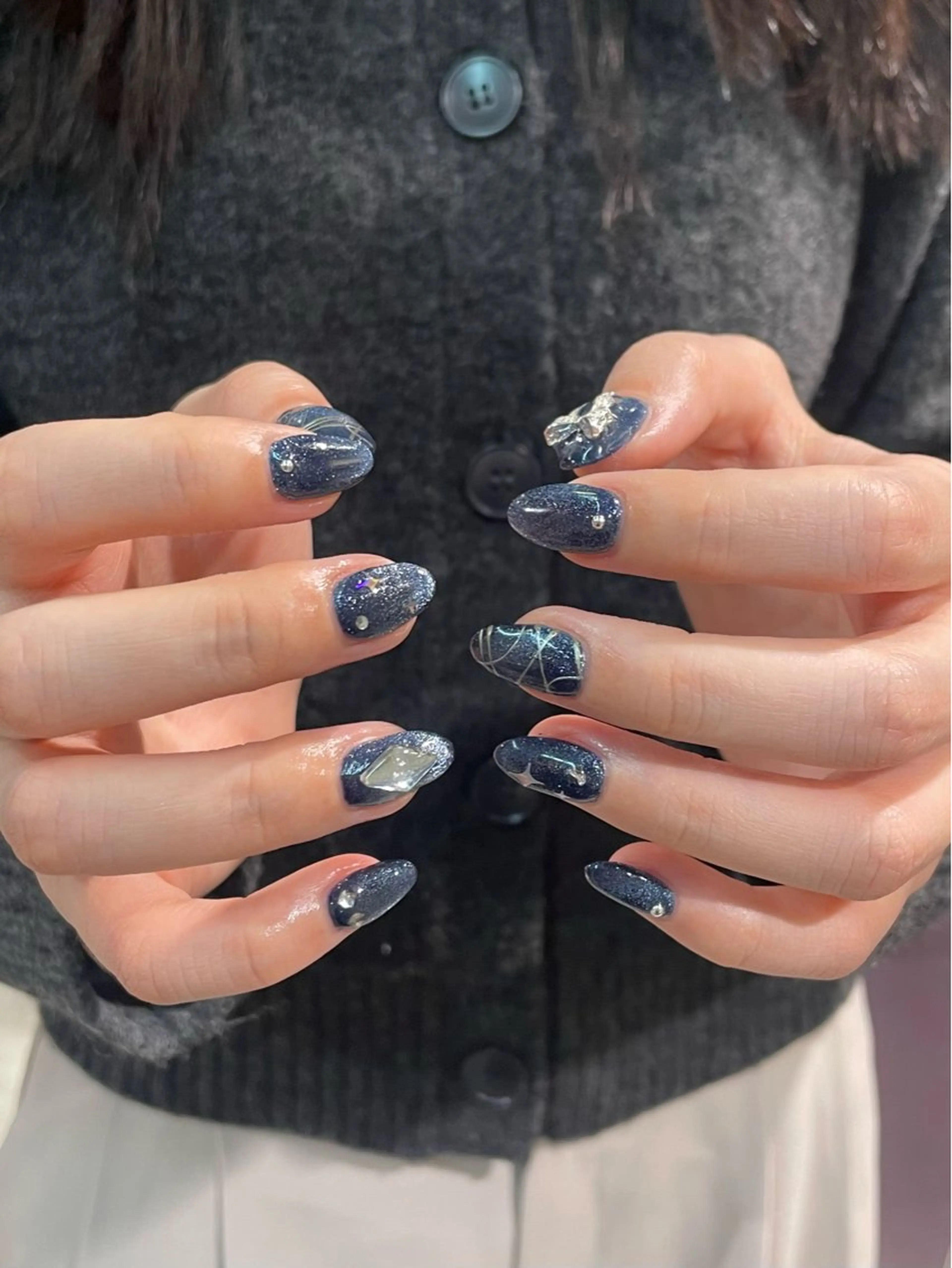 ネイル ハンドネイル ハンドケア AMRITA omotesando所属・艶ｶﾗｰ･:*個性派 ﾈｲﾙ🦋mire-のネイルデザイン