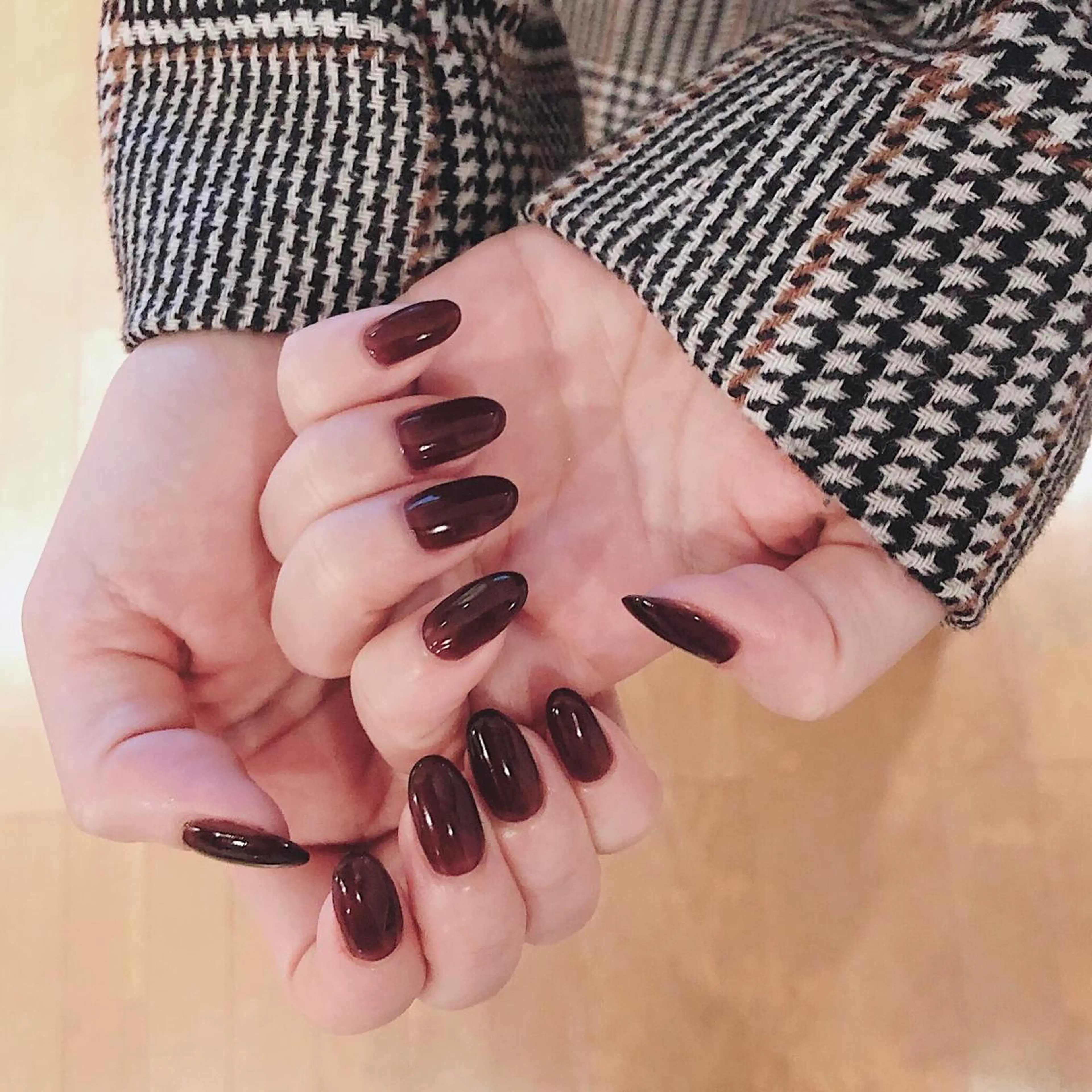 ネイル ブラウン MAXKELLY 恵比寿所属・maxkelly 恵比寿　オカモトのネイルデザイン