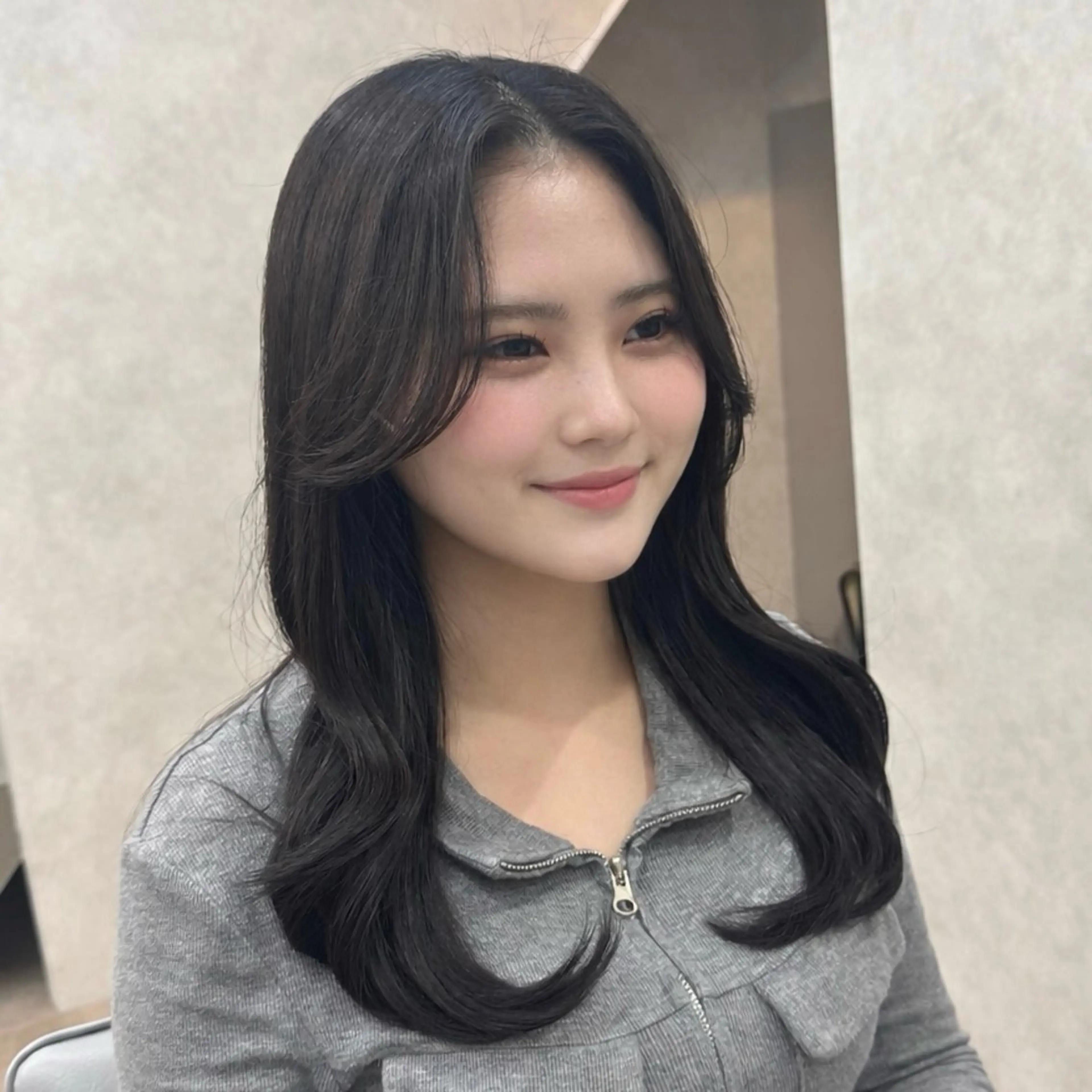 セミロング ✨韓国ヘア✨ レイヤー✂️鎌倉楓麻のヘアスタイル