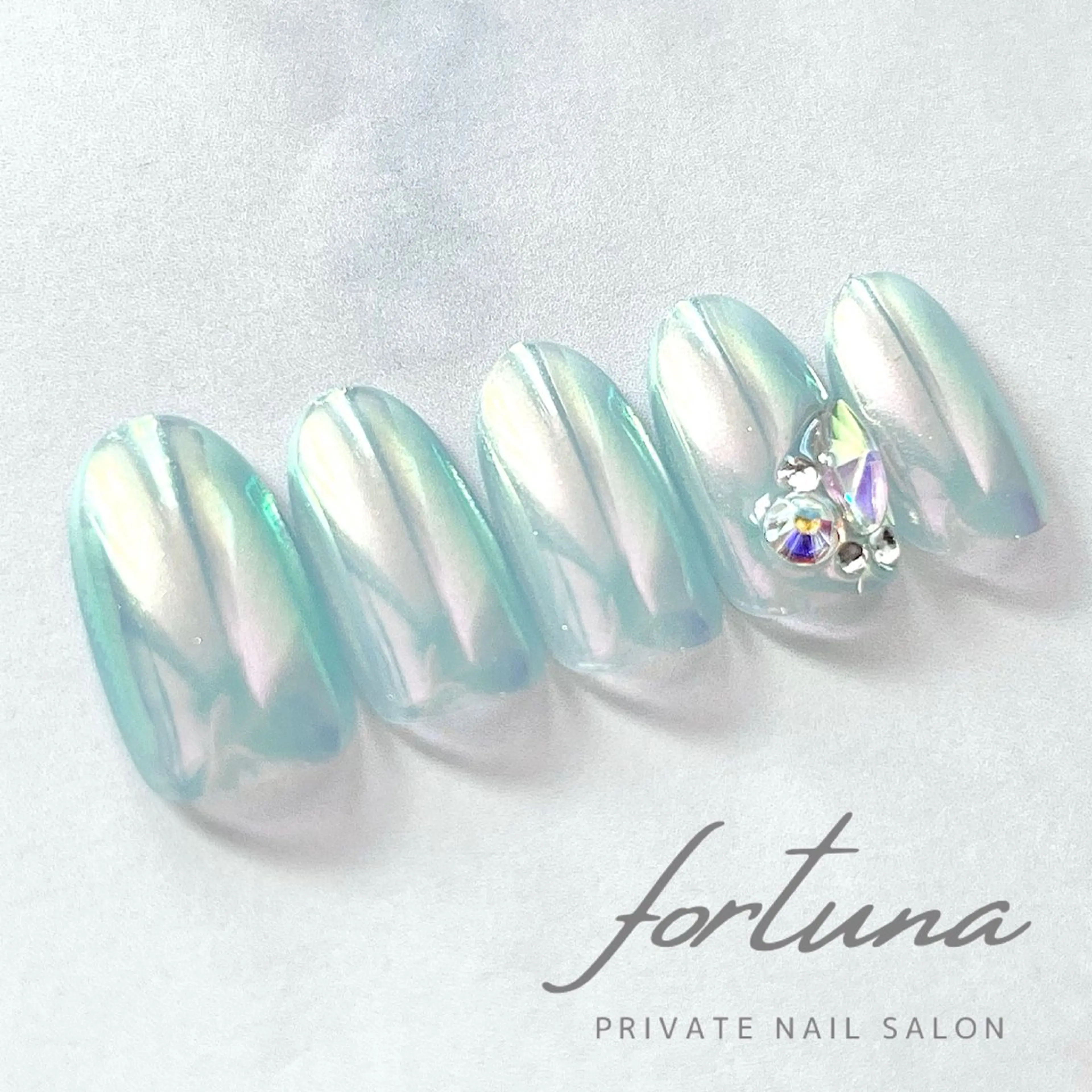 ネイル オーロラネイル ストーンネイル ハンドネイル fortuna 武藤裕美のネイルデザイン