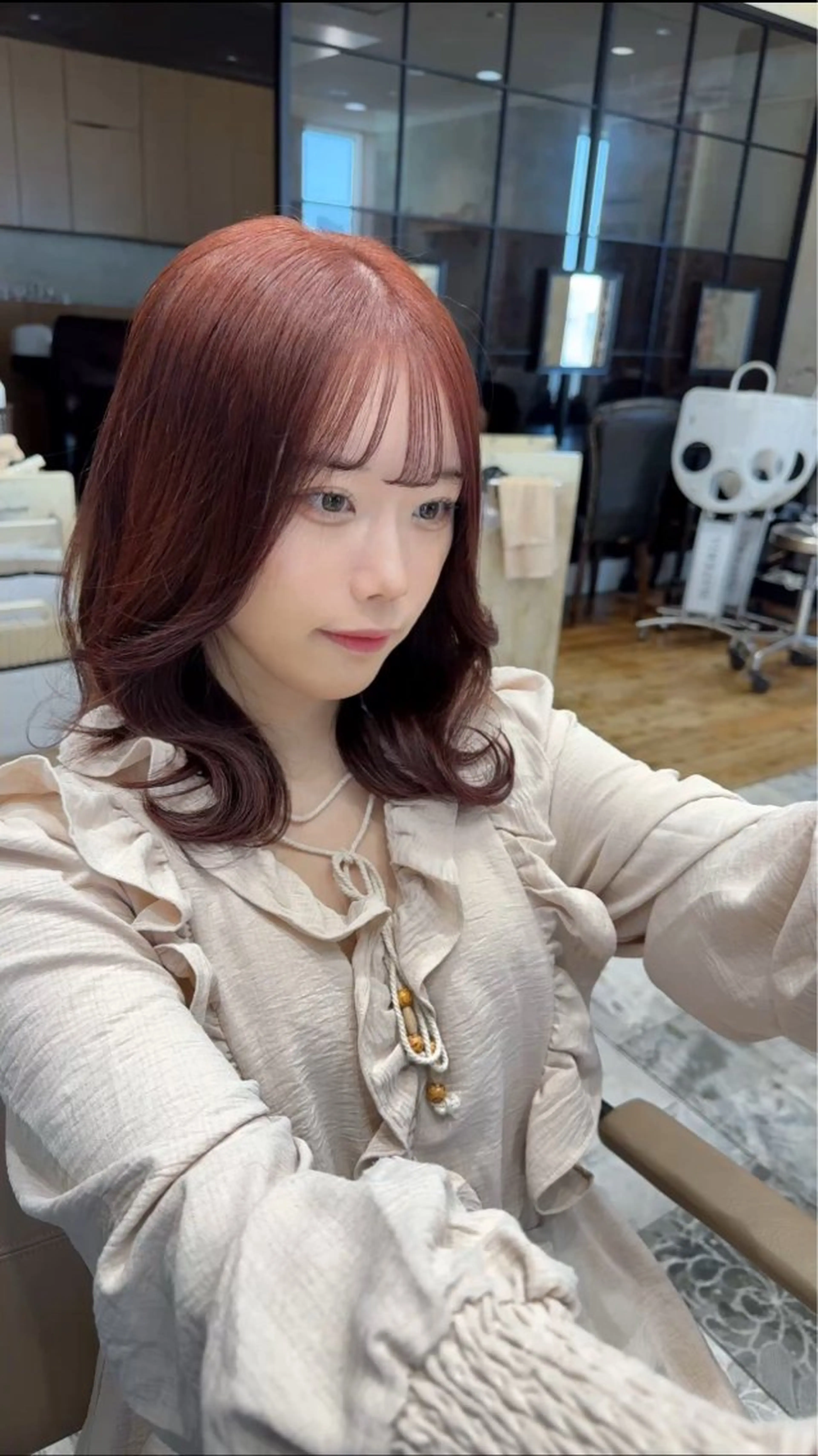 セミロング カラー レッドカラー 新宿／透明感カラー/ 髪質改善/早野大空のヘアスタイル