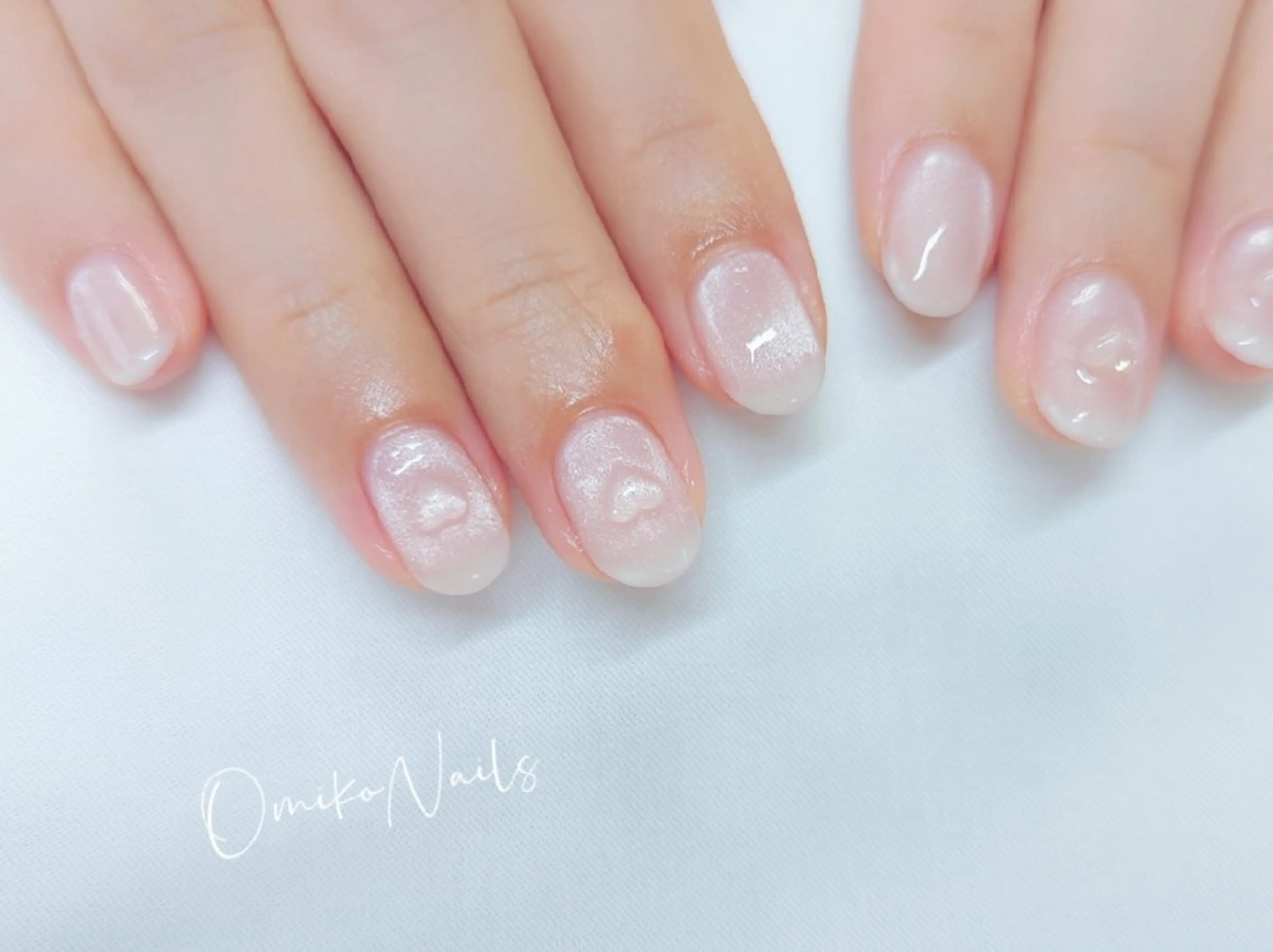 ネイル グラデーション マグネットネイル ホワイト ハンドネイル 所沢の小さなネイル屋さん所属・所沢の小さな ネイル屋さんのネイルデザイン