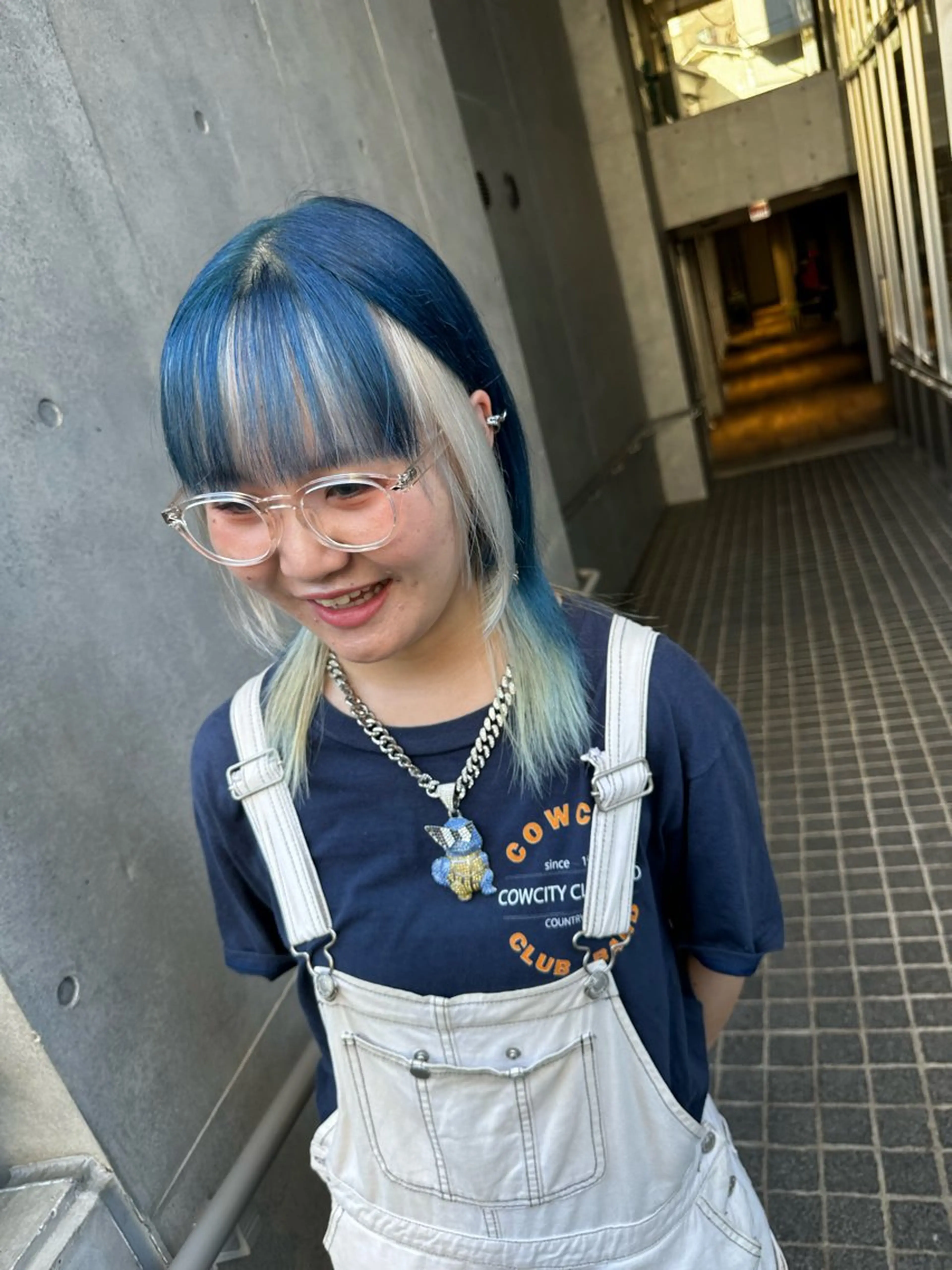 セミロング カラー デザインカラー🎨 下北沢 / 磯部のヘアスタイル