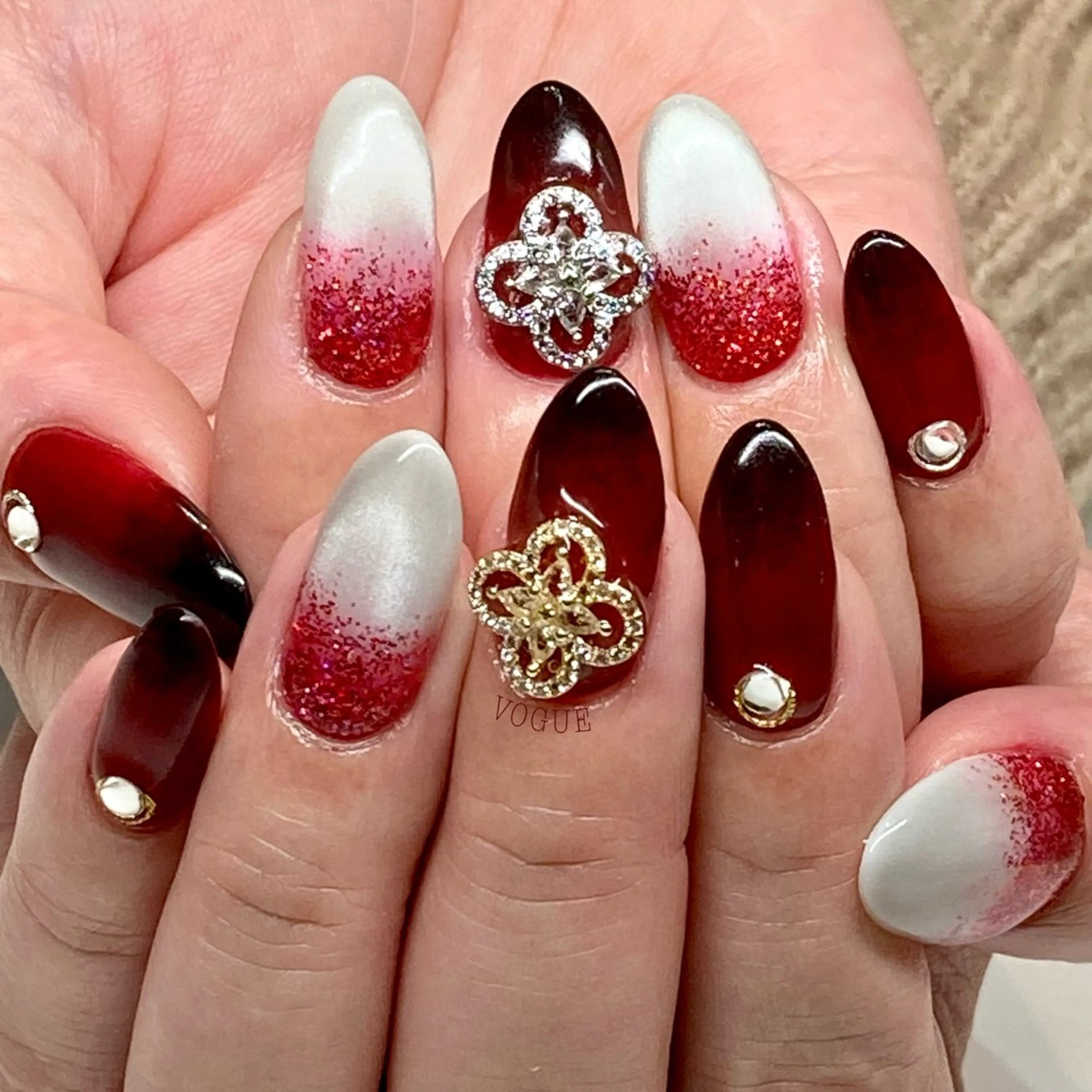 ネイル ハンドネイル VOGUE ×SWANのネイルデザイン