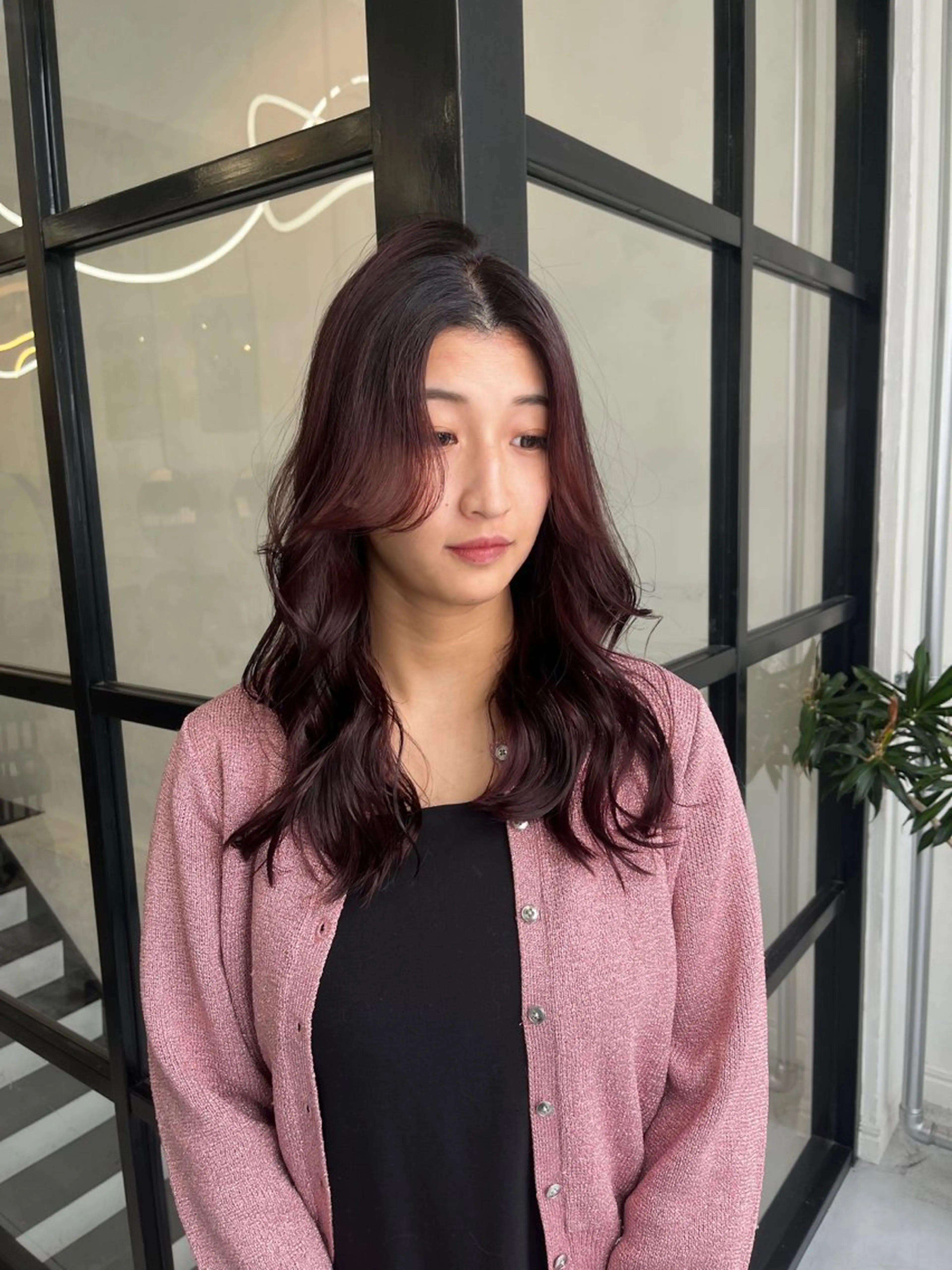 セミロング カラー MaisonHALU 梅木琉衣のヘアスタイル