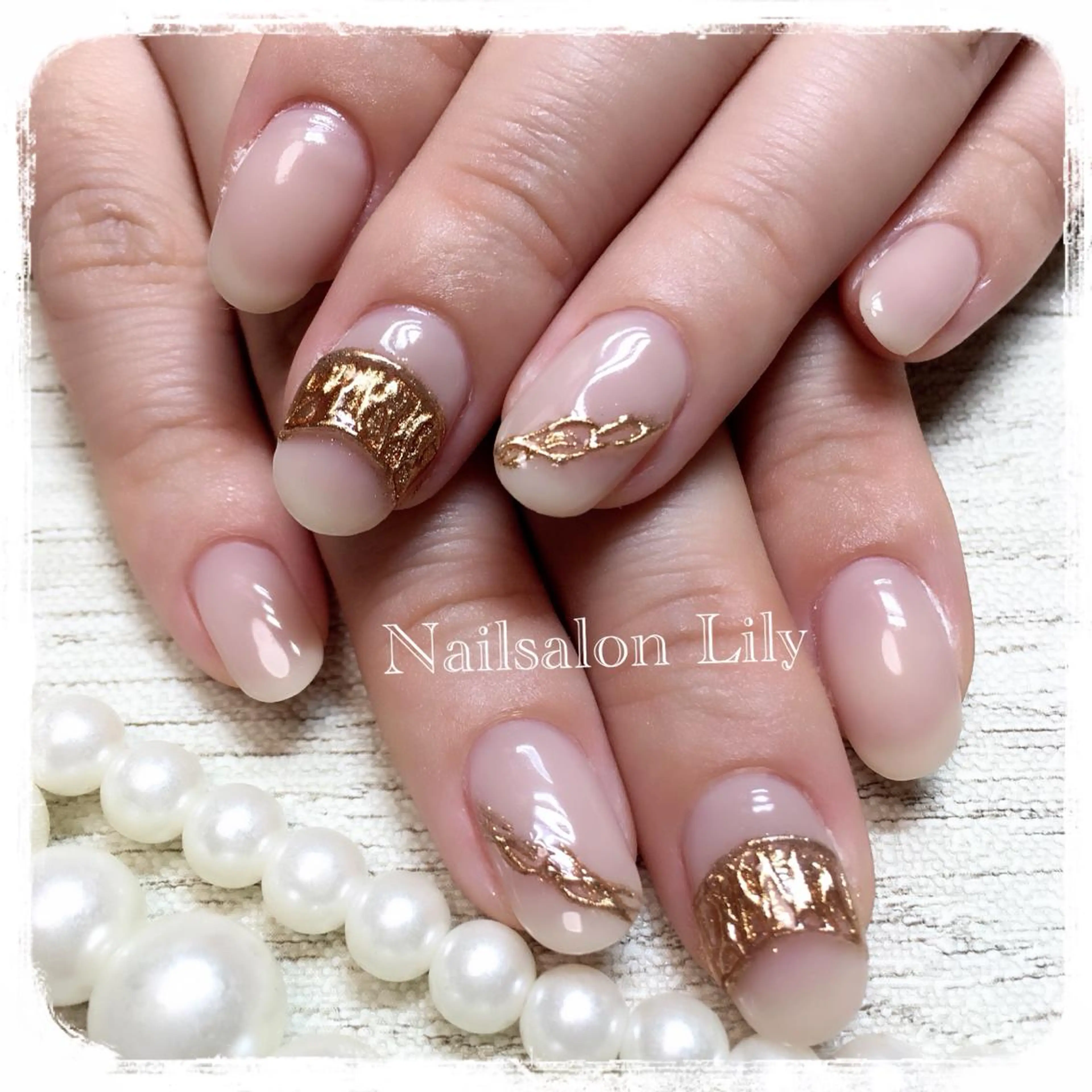 ネイル ミラーネイル Nailsalon Lilyのネイルデザイン