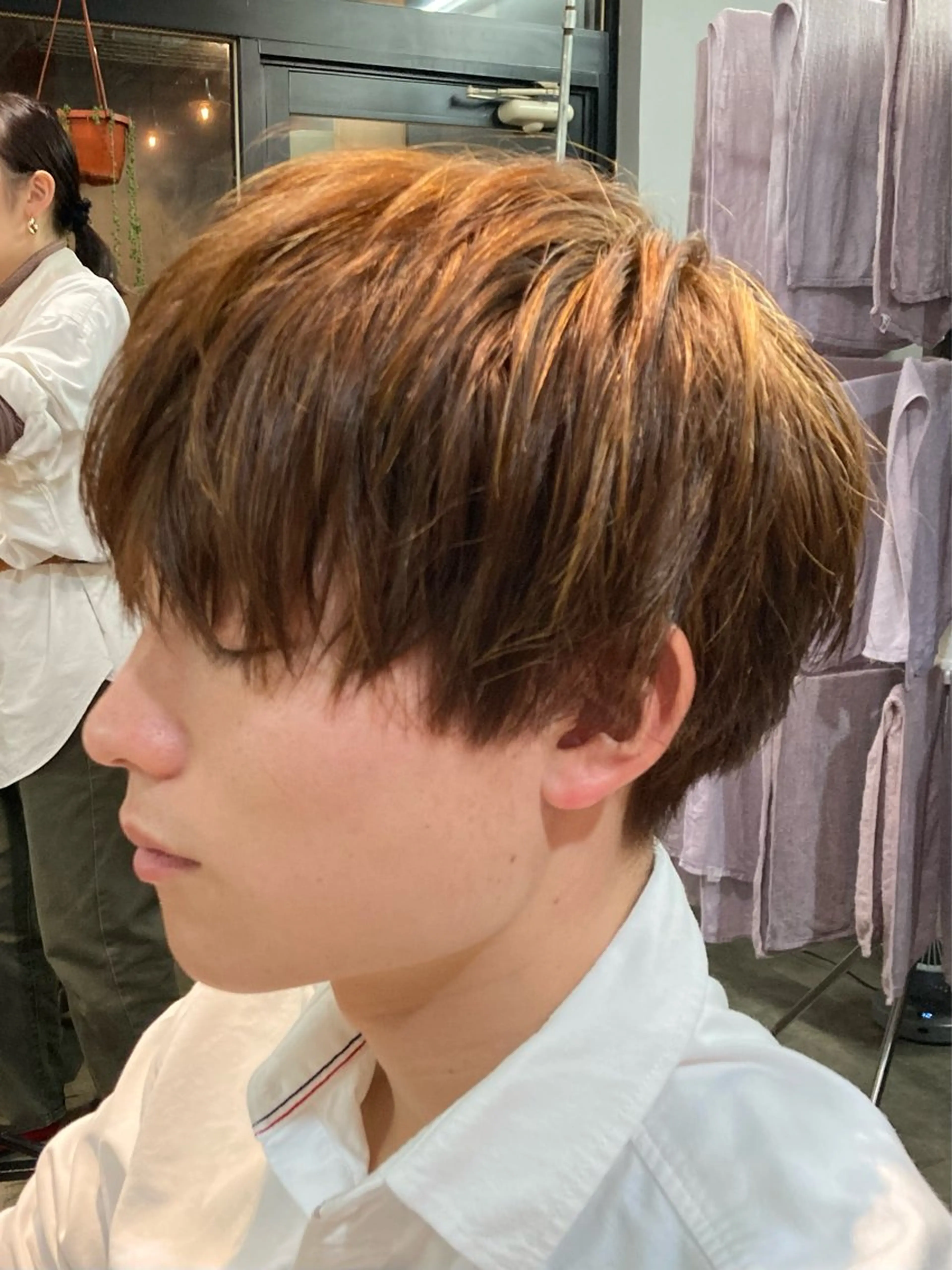 ショート カラー メンズ メンズブリーチ メンズハイライト ブリーチ ハイライトカラー ハイライト navarro studio所属・三上 琳のヘアスタイル