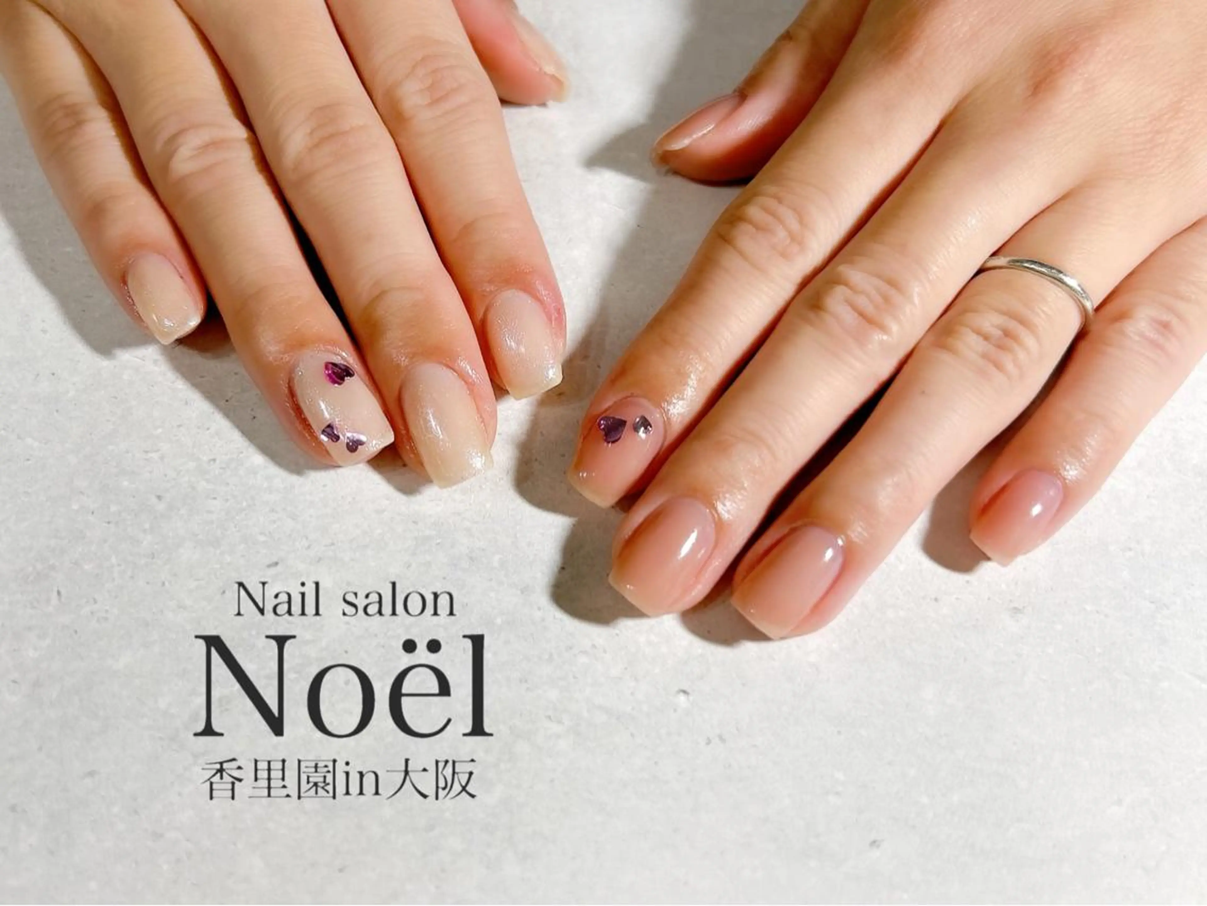 ネイル ホログラムネイル ハンドネイル Nailsalon  &Noel所属・もも 🍑のネイルデザイン